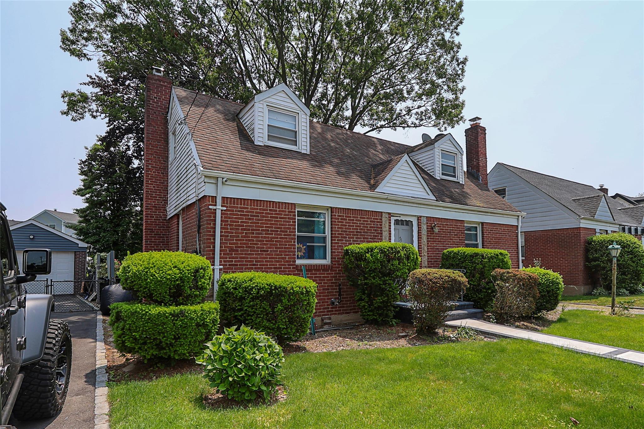 33 Cherry Lane