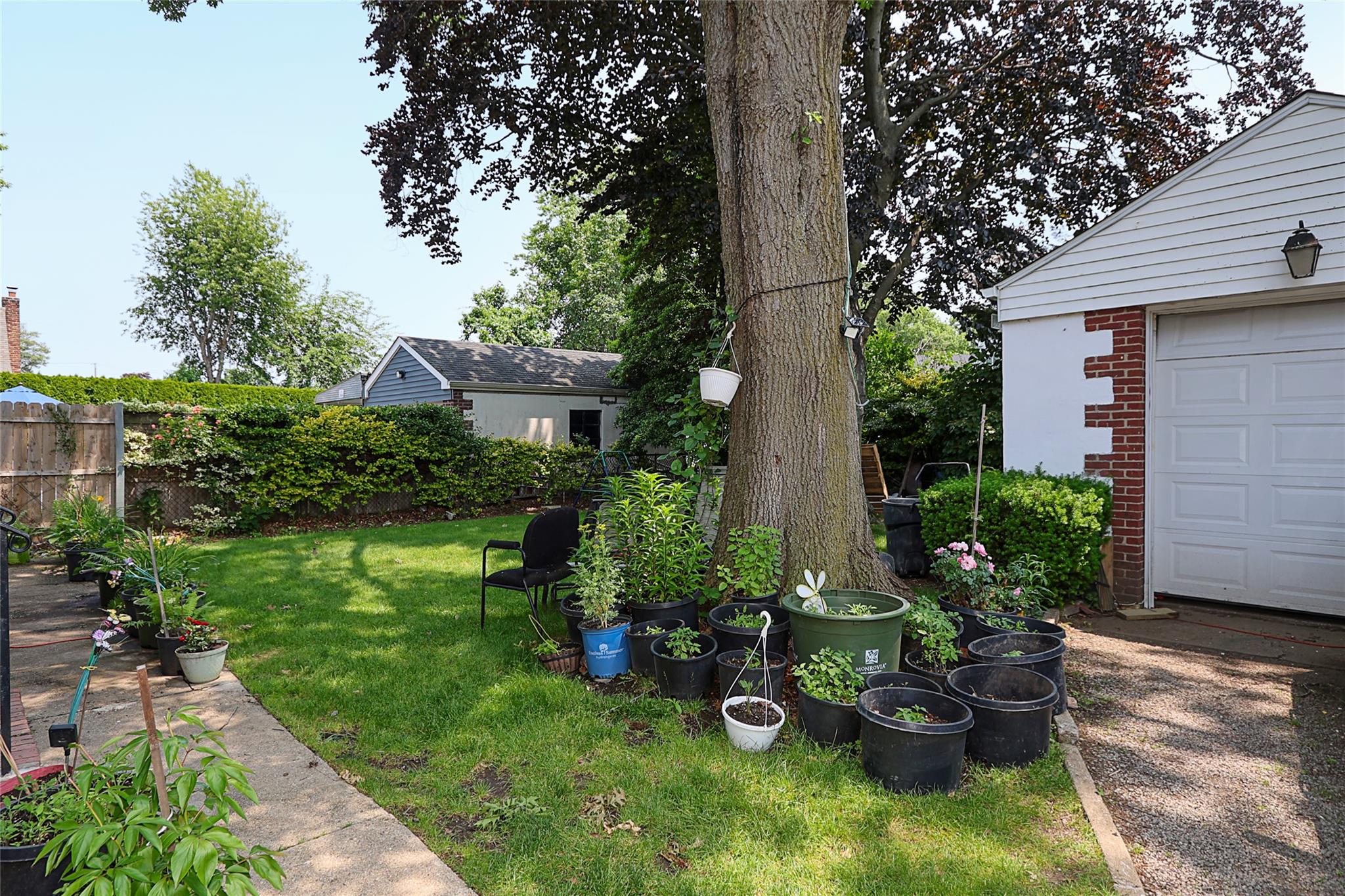33 Cherry Lane
