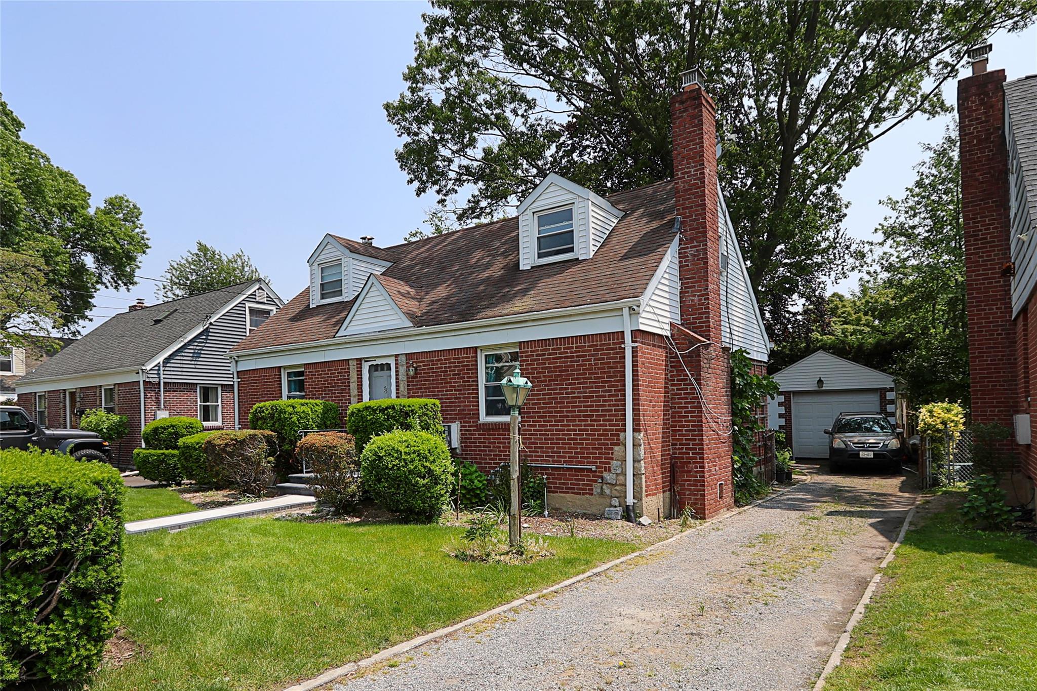 33 Cherry Lane