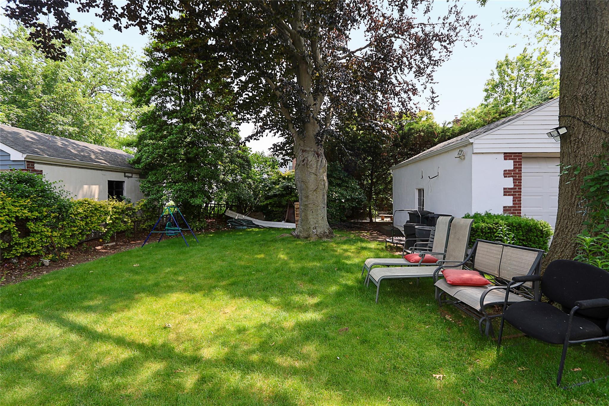 33 Cherry Lane