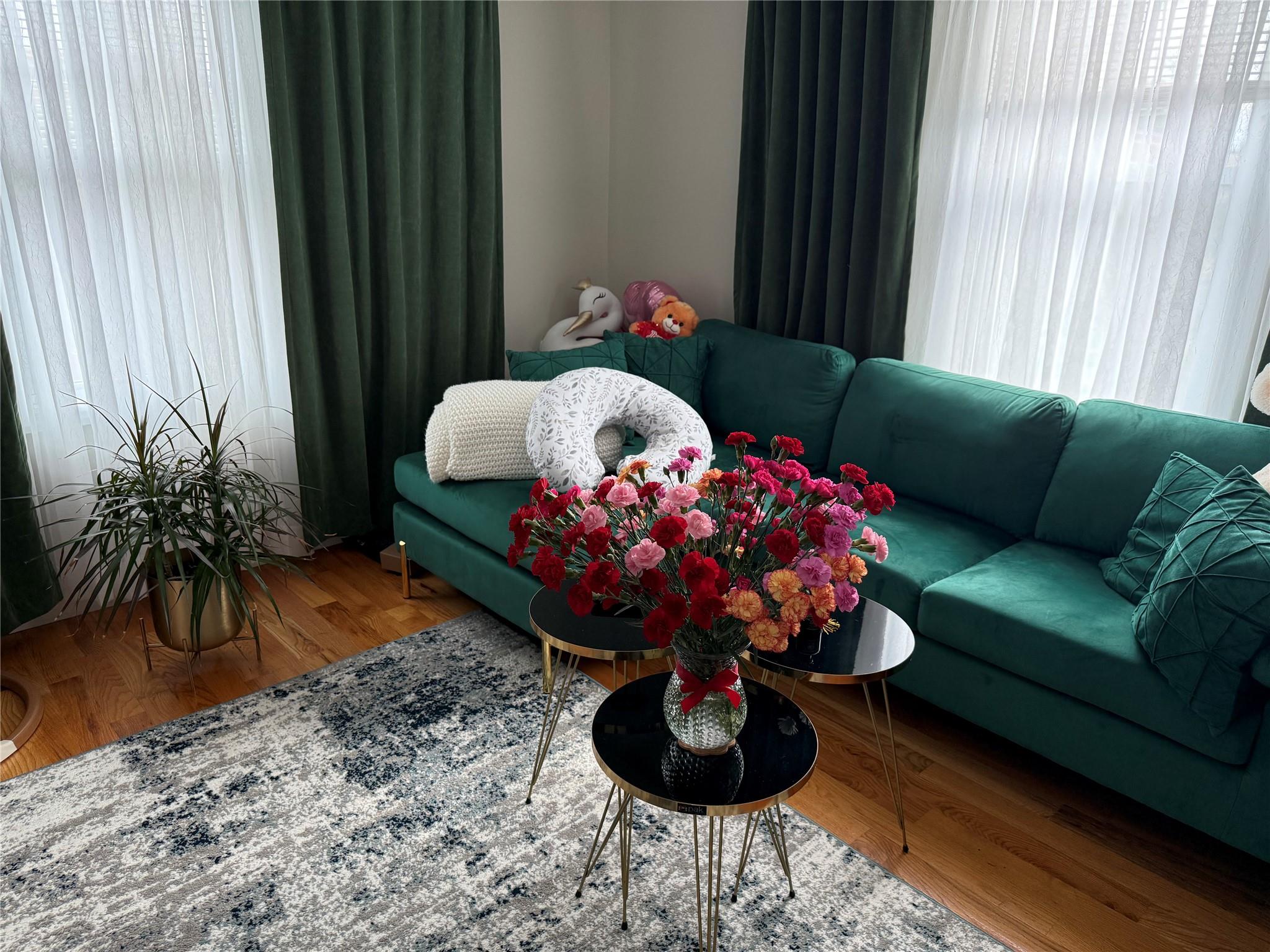 106 Jackson Avenue Unit: 2nd Fl