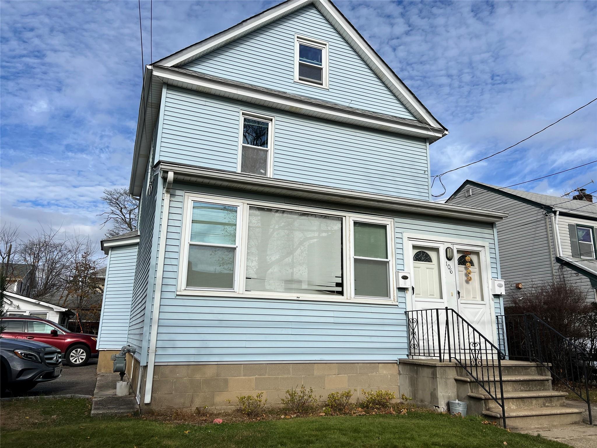 106 Jackson Avenue Unit: 2nd Fl
