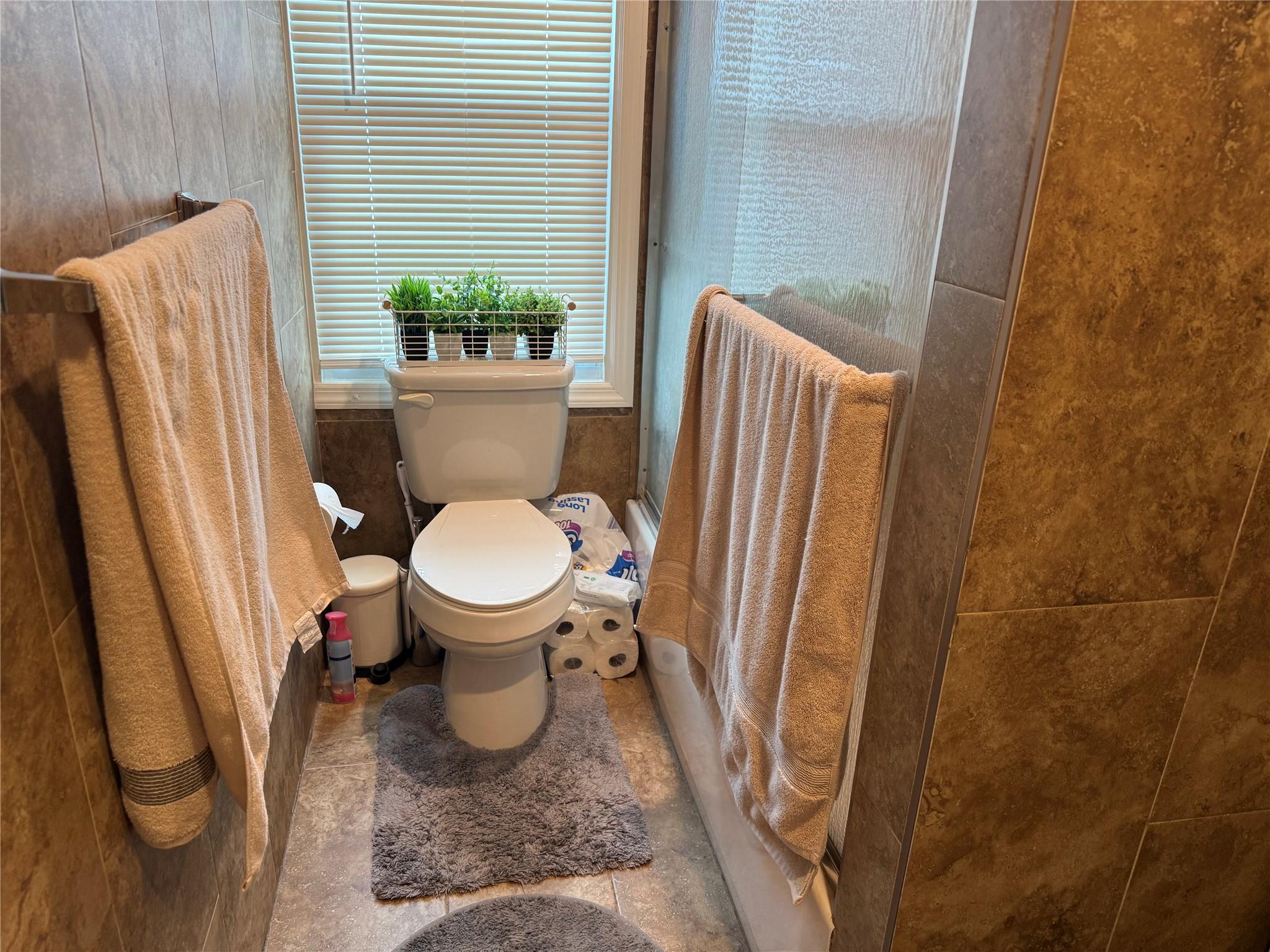 106 Jackson Avenue Unit: 2nd Fl