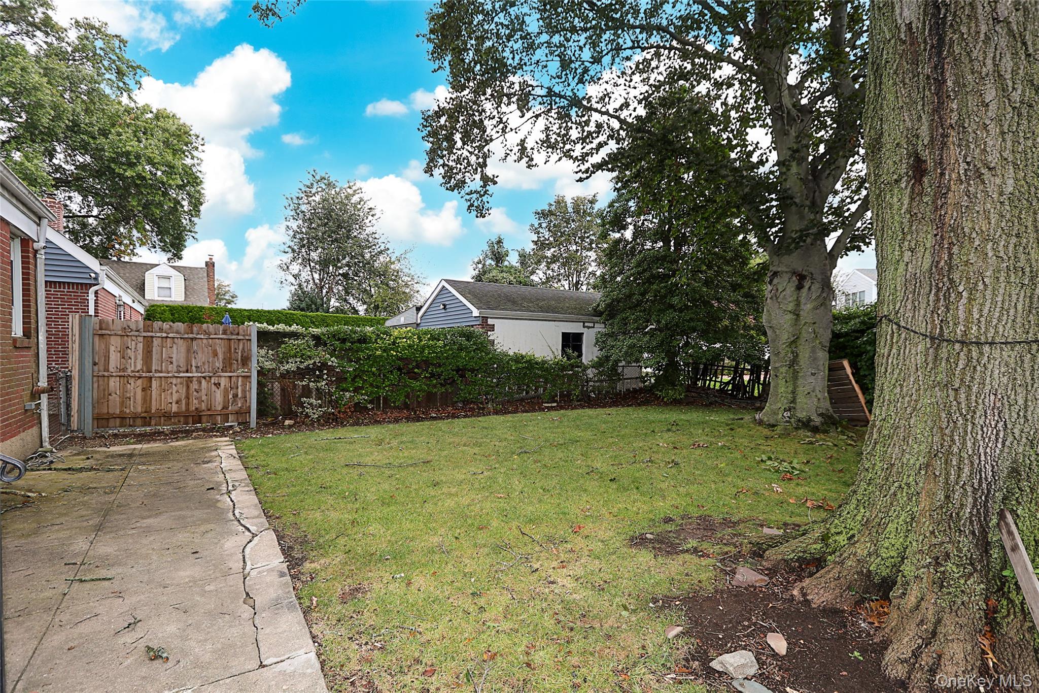 33 Cherry Lane