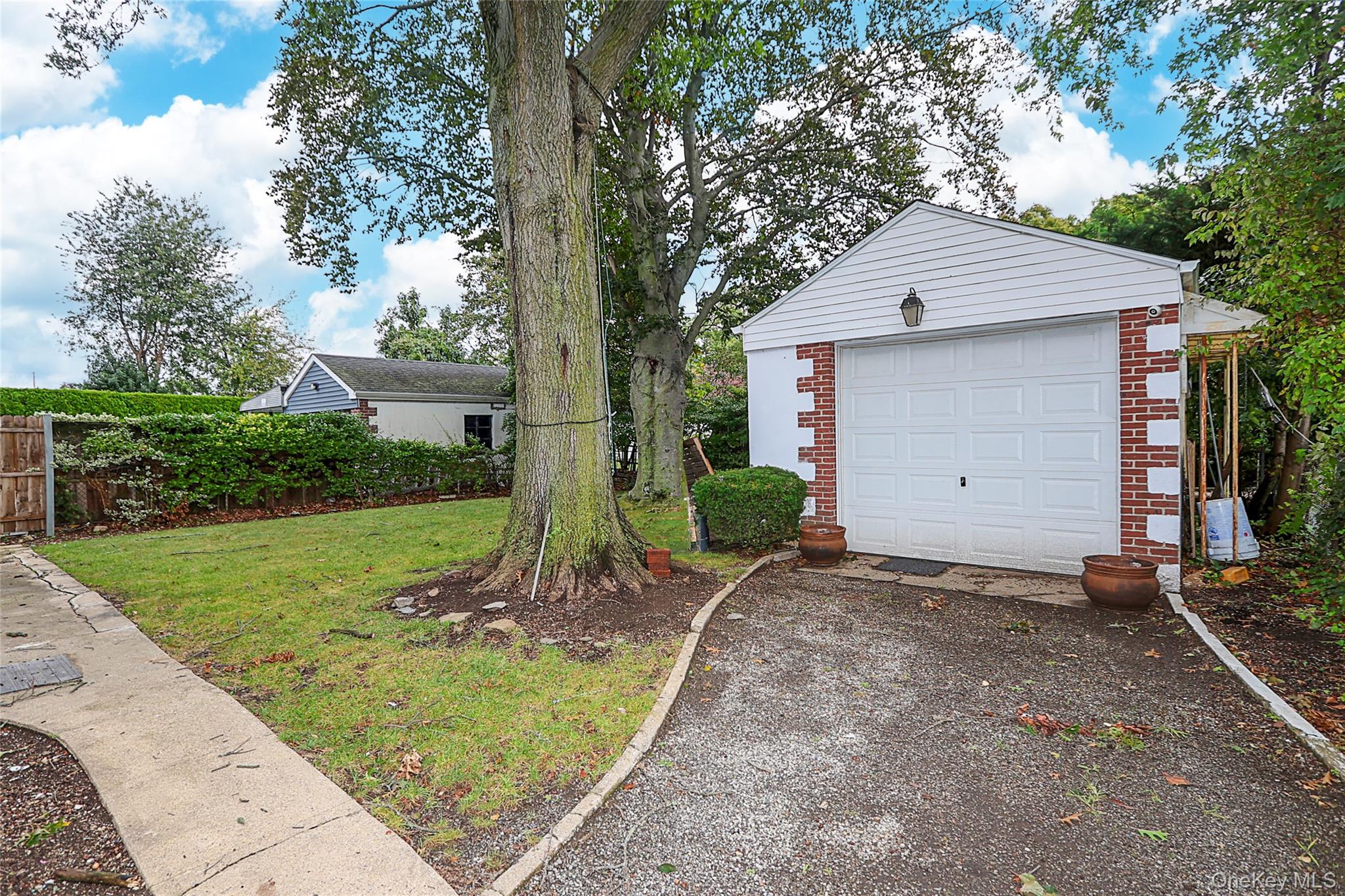 33 Cherry Lane