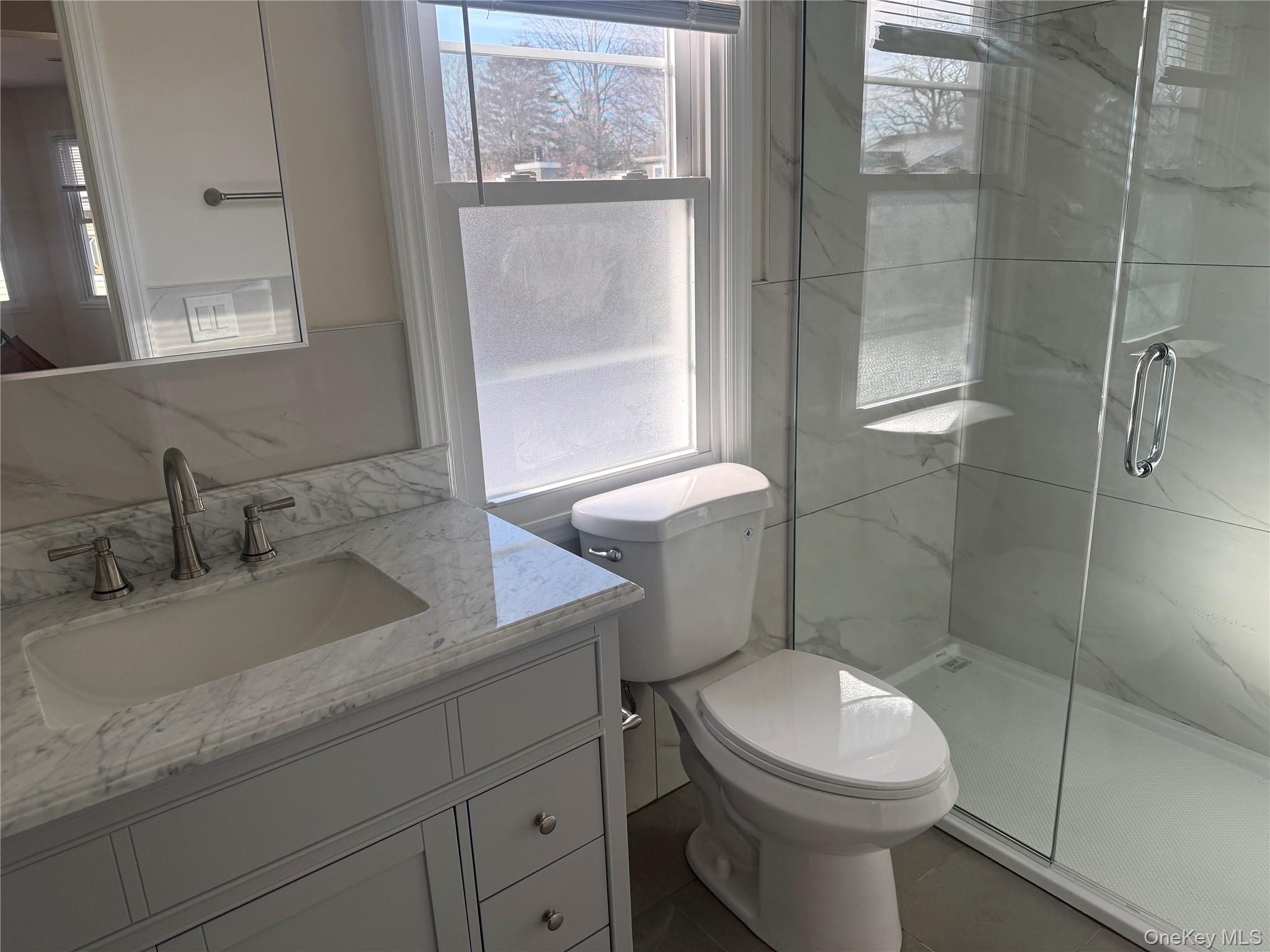 261 Wilson Avenue Unit: 2nd Floor