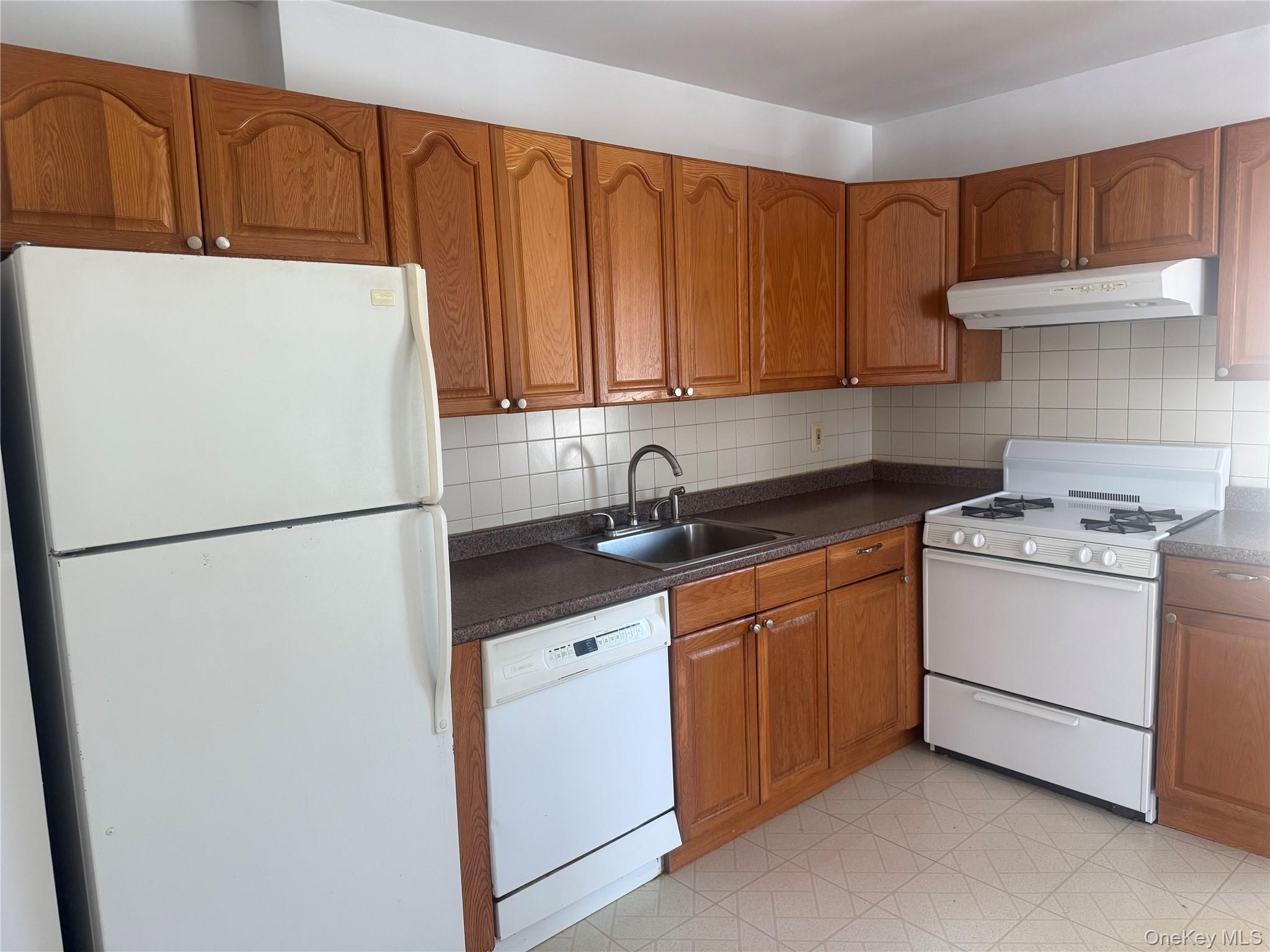 219 Manhattan Avenue