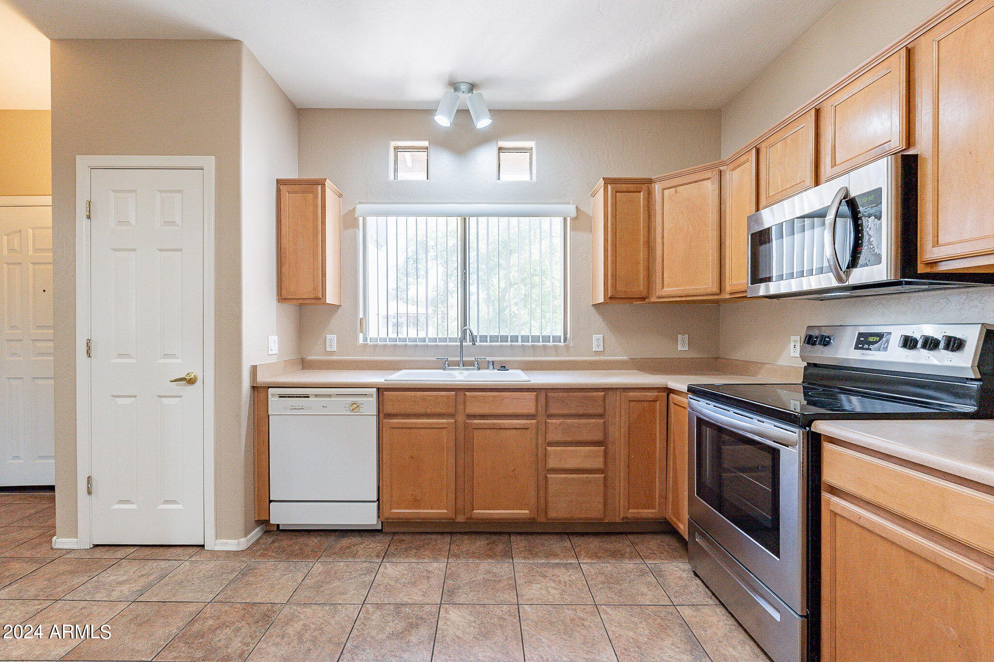 1351 N PLEASANT Drive # 2098