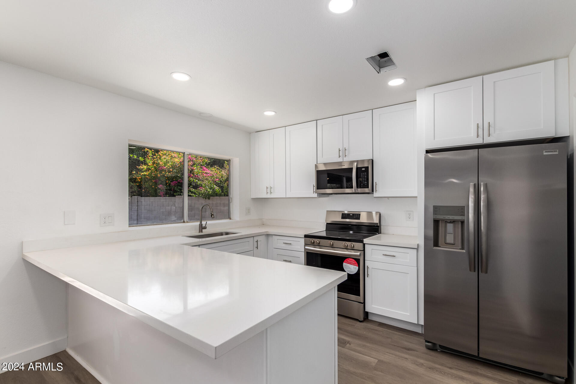 1713 W CORTEZ Circle