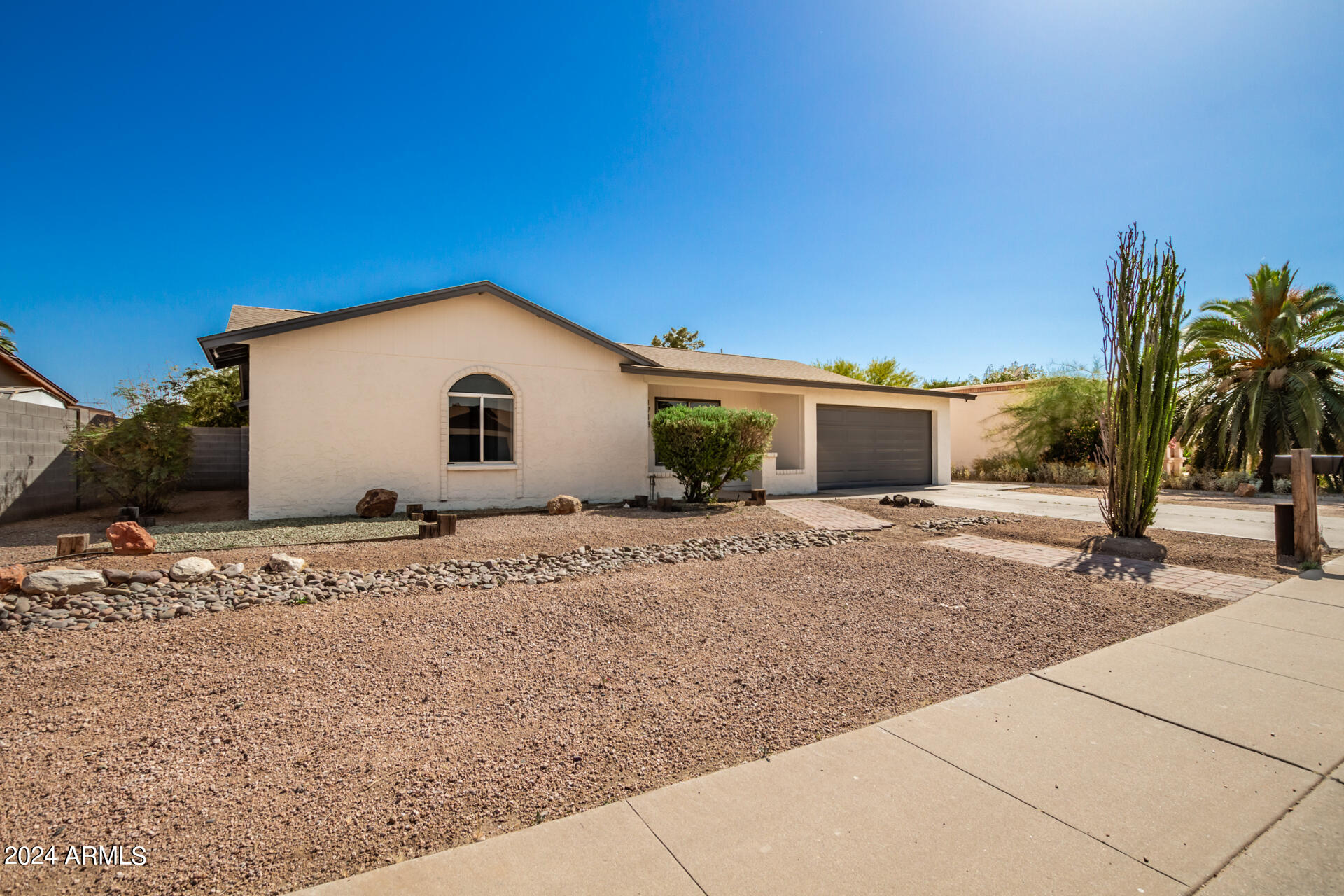 1713 W CORTEZ Circle