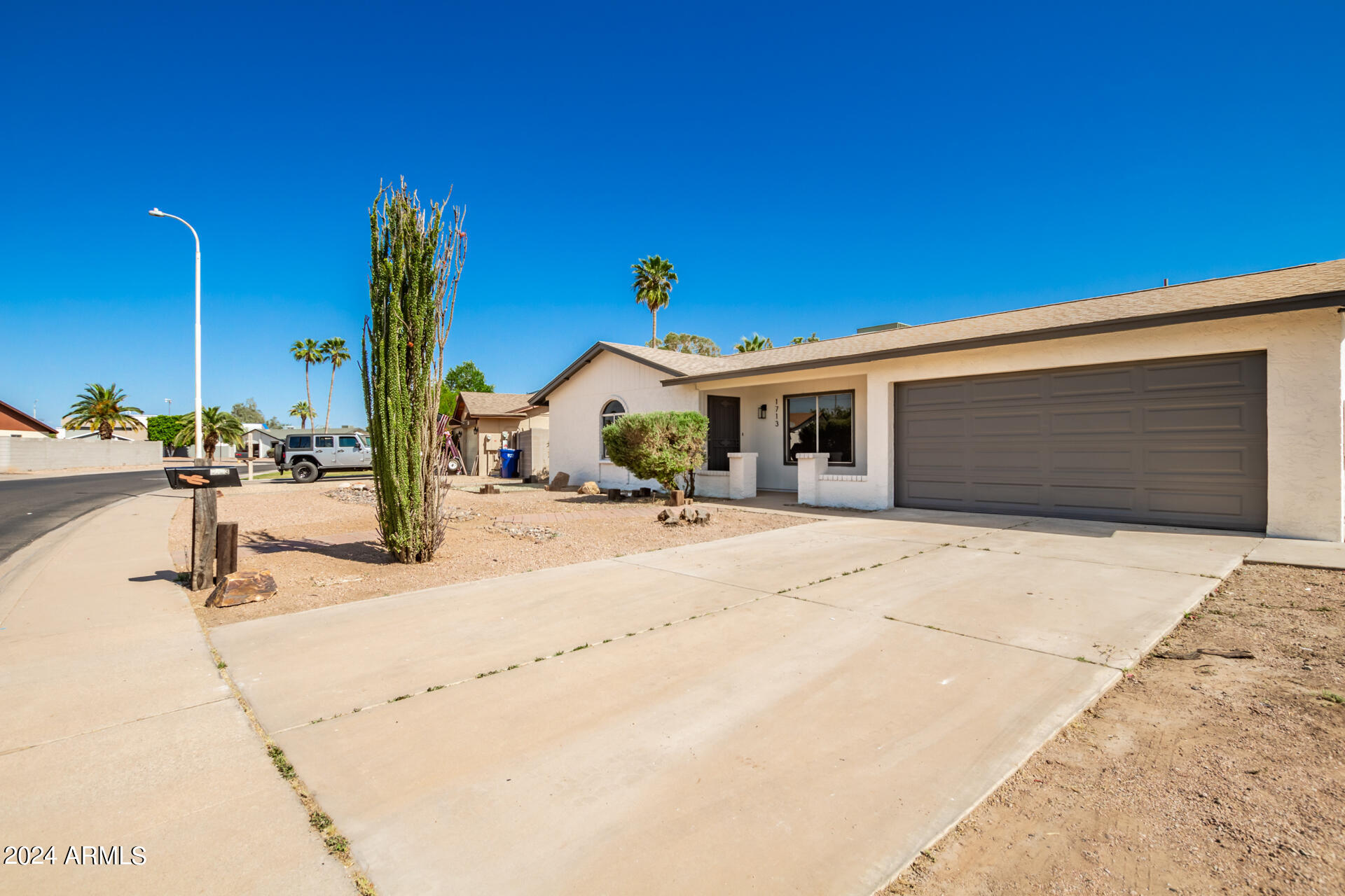 1713 W CORTEZ Circle