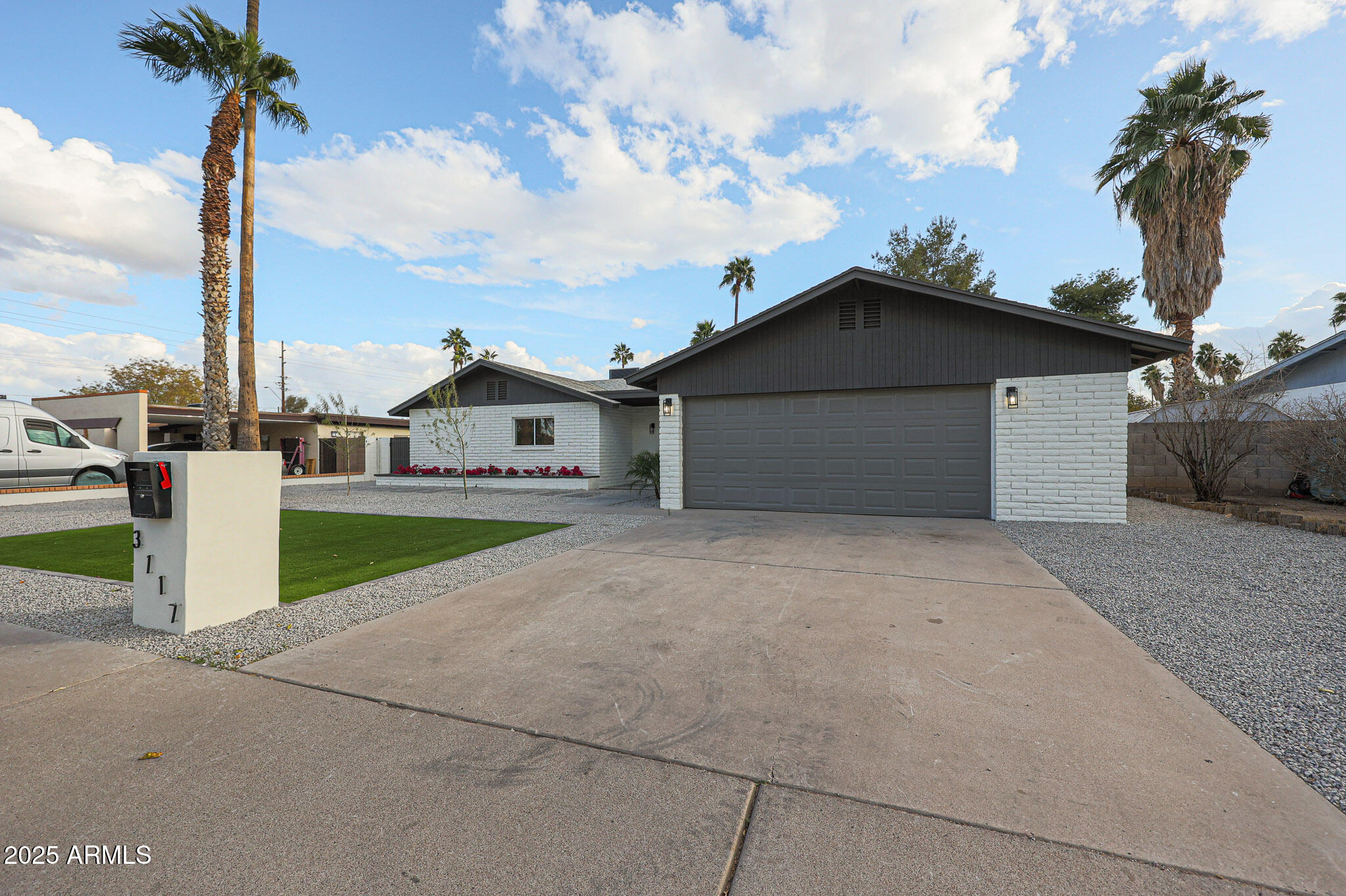 3117 E SWEETWATER Avenue