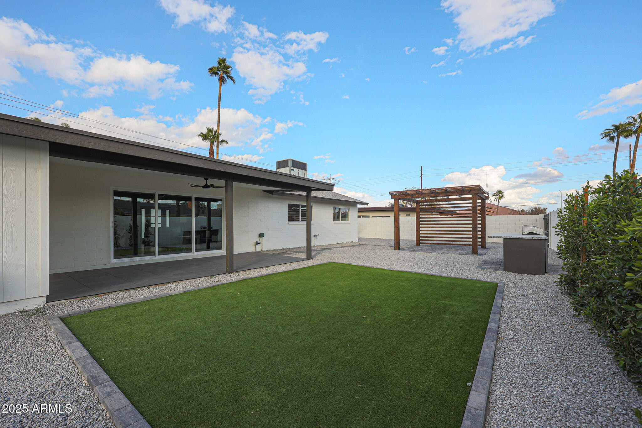 3117 E SWEETWATER Avenue