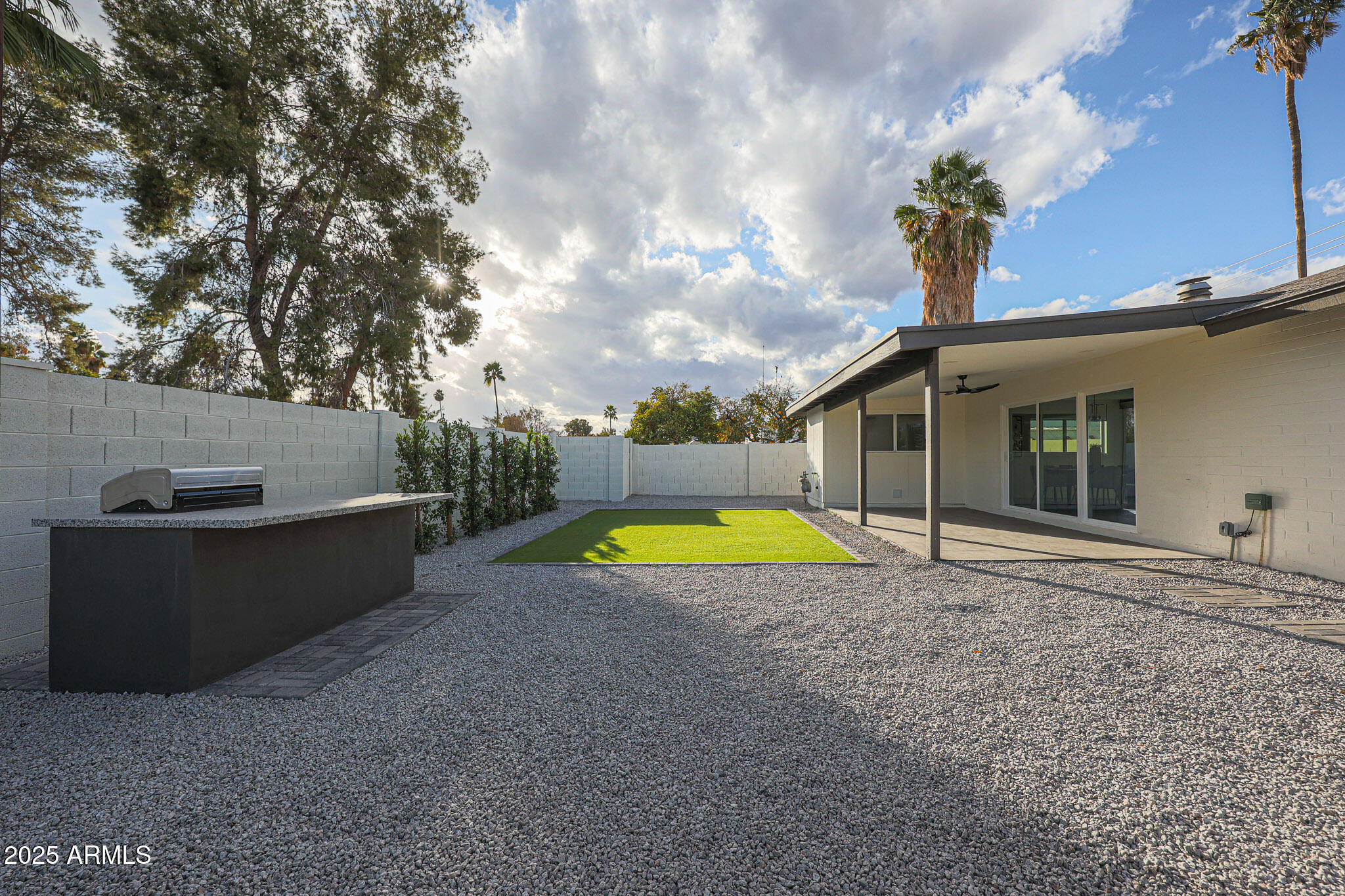 3117 E SWEETWATER Avenue