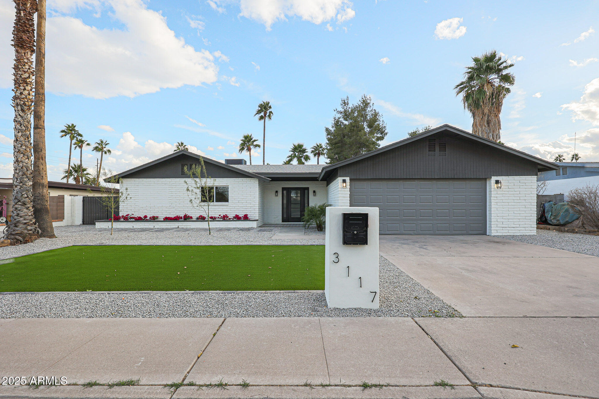 3117 E SWEETWATER Avenue