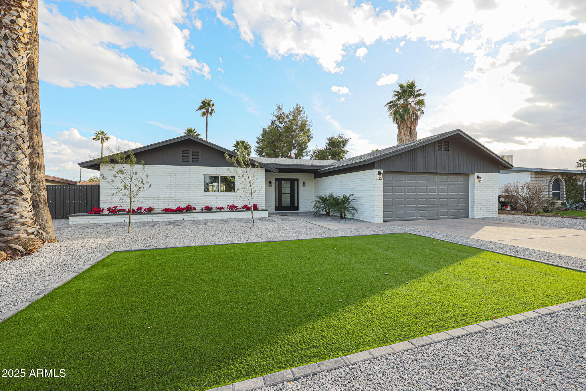 3117 E SWEETWATER Avenue