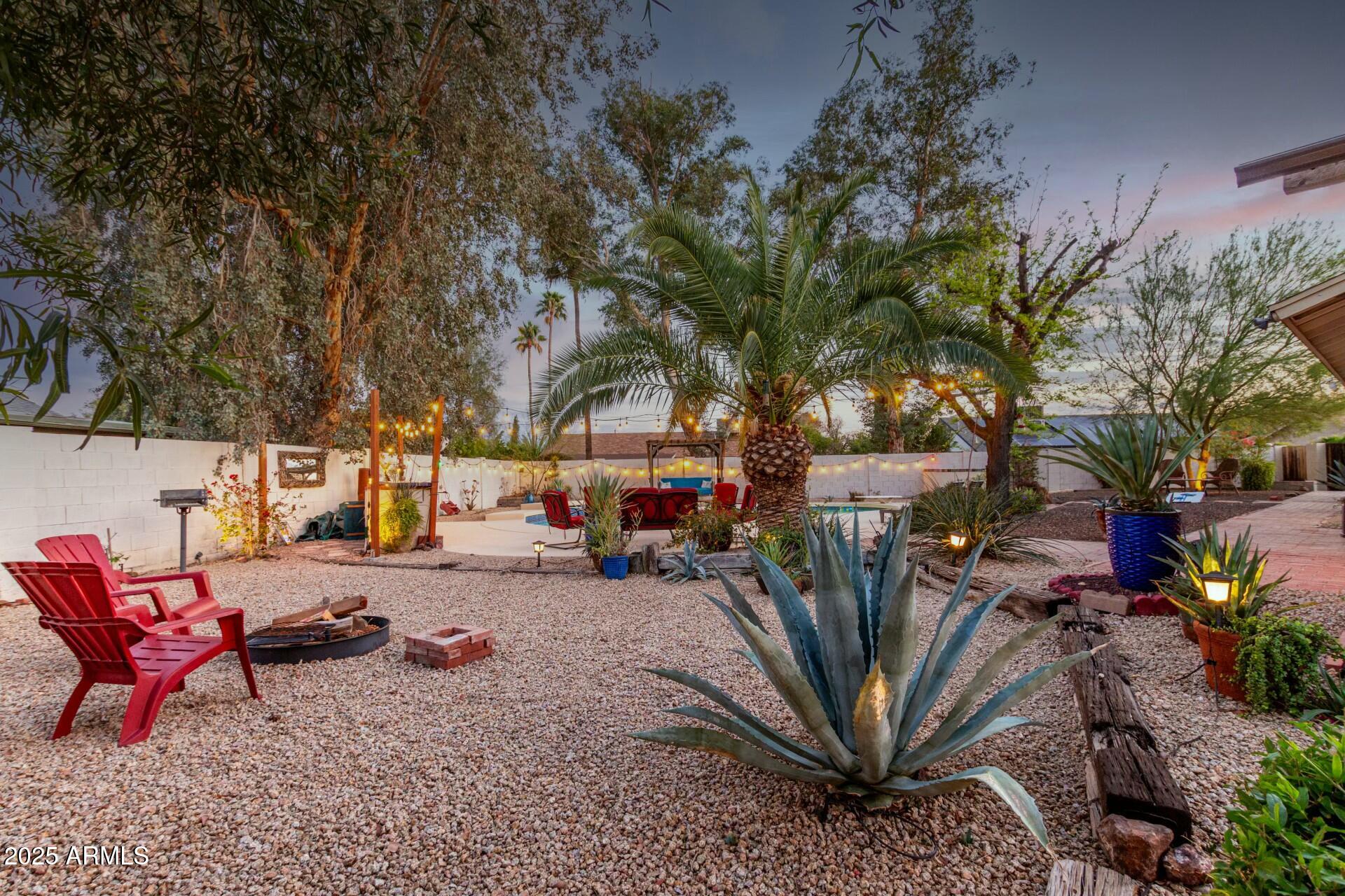5253 E WALTANN Lane