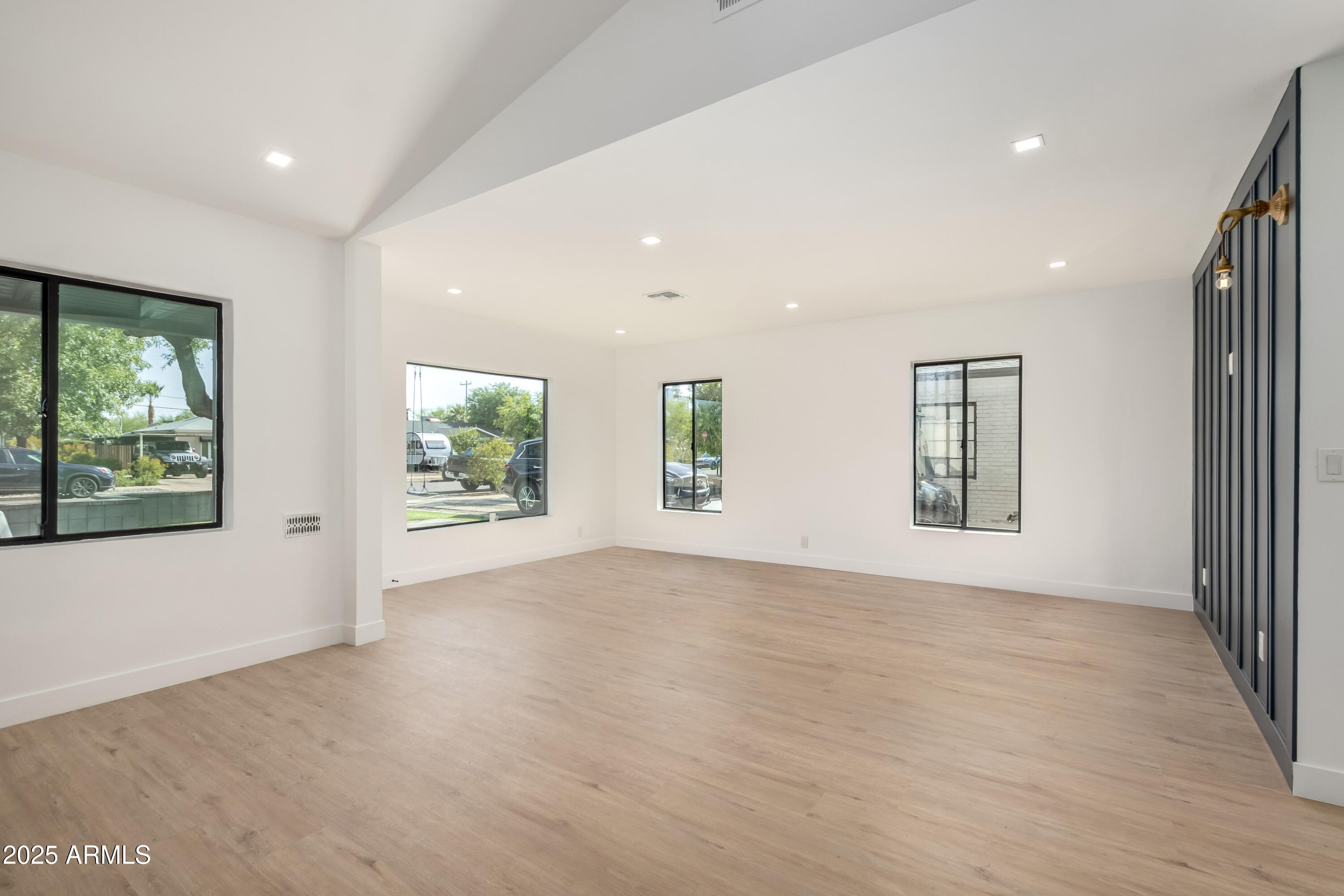 1338 E GRANADA Road, Phoenix