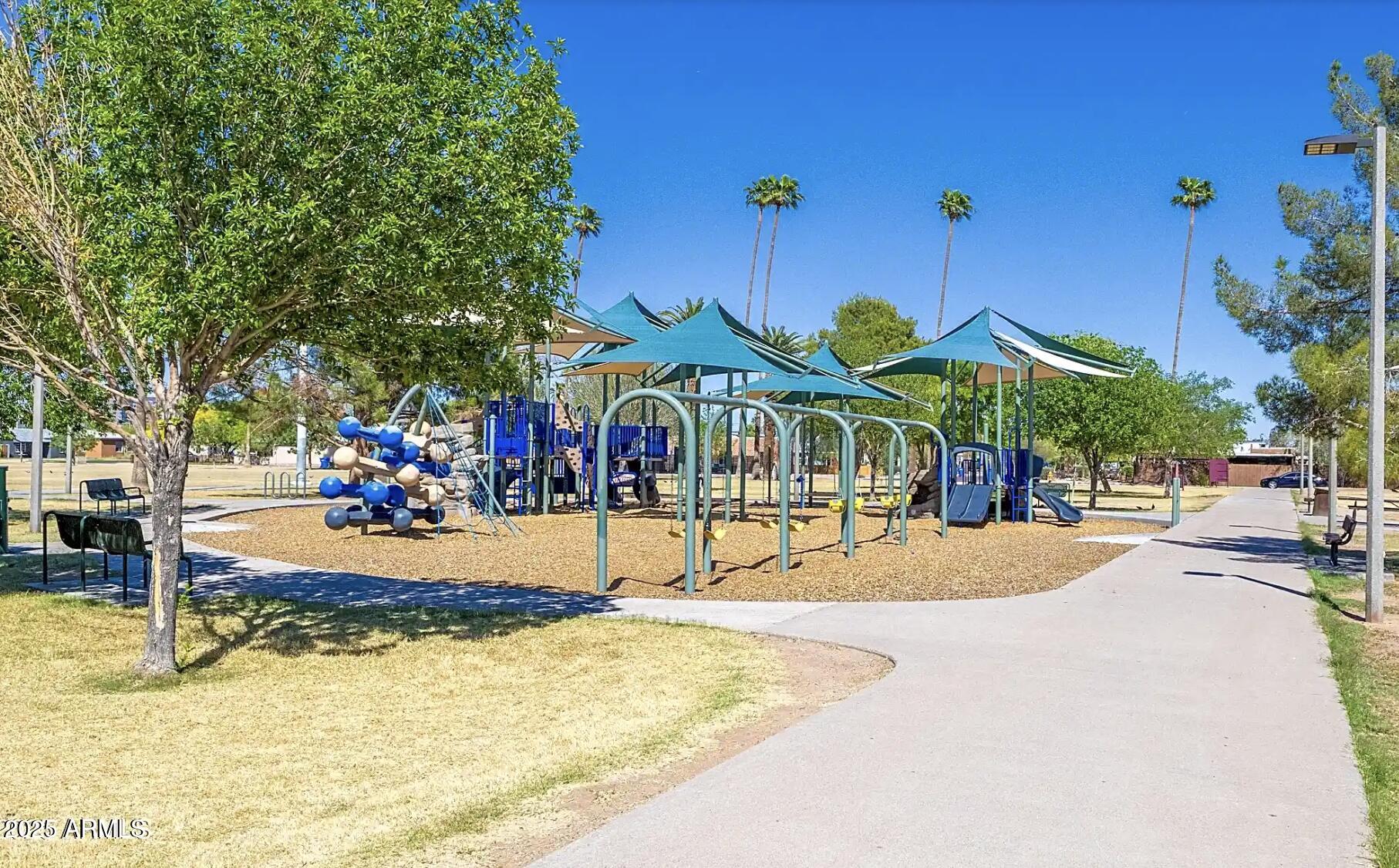 1338 E GRANADA Road, Phoenix