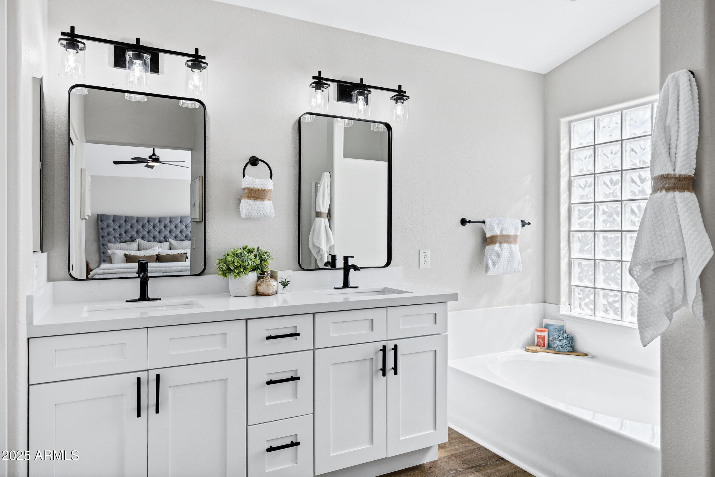 4617 E GOLDFINCH GATE Lane