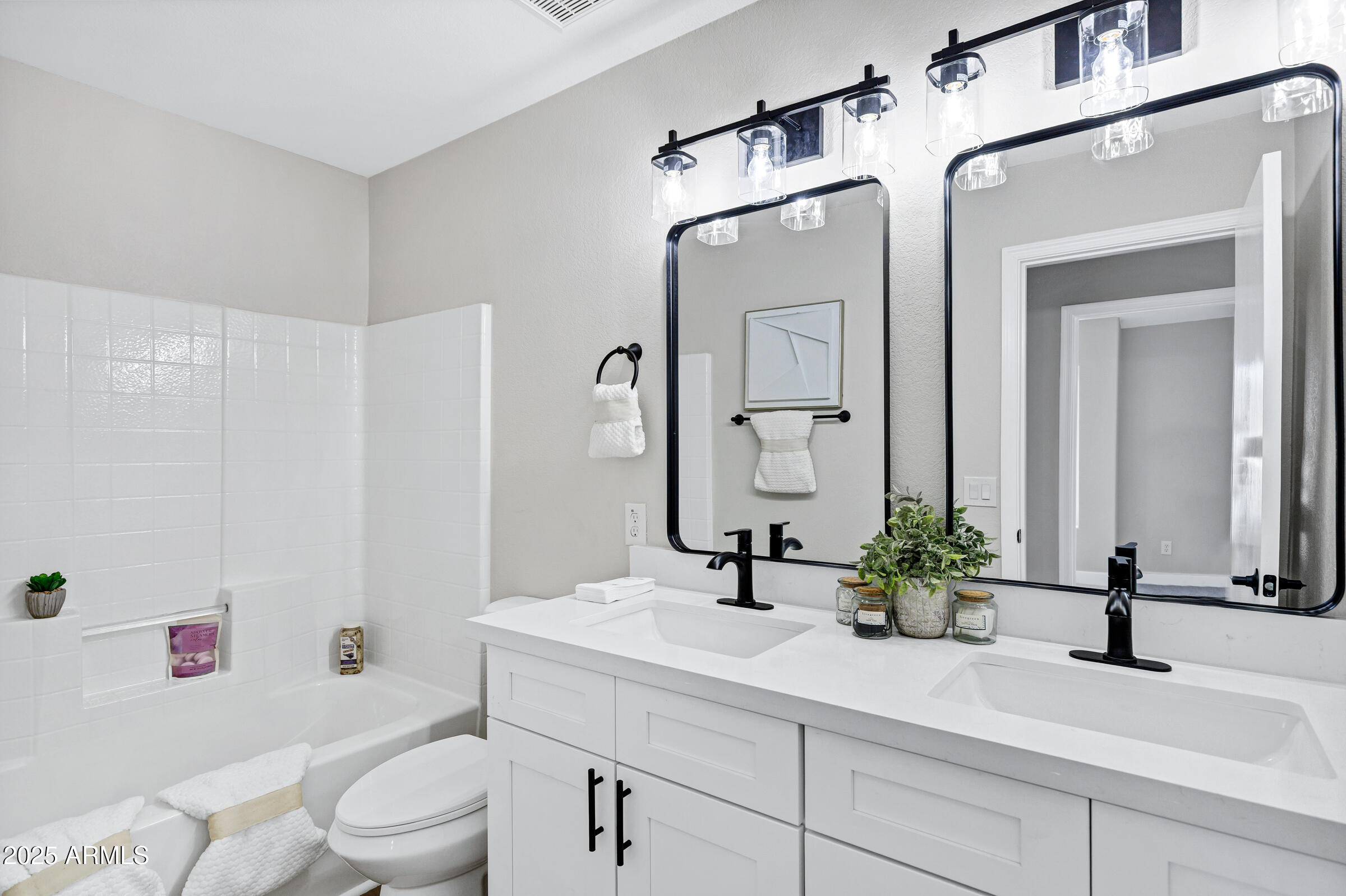 4617 E GOLDFINCH GATE Lane