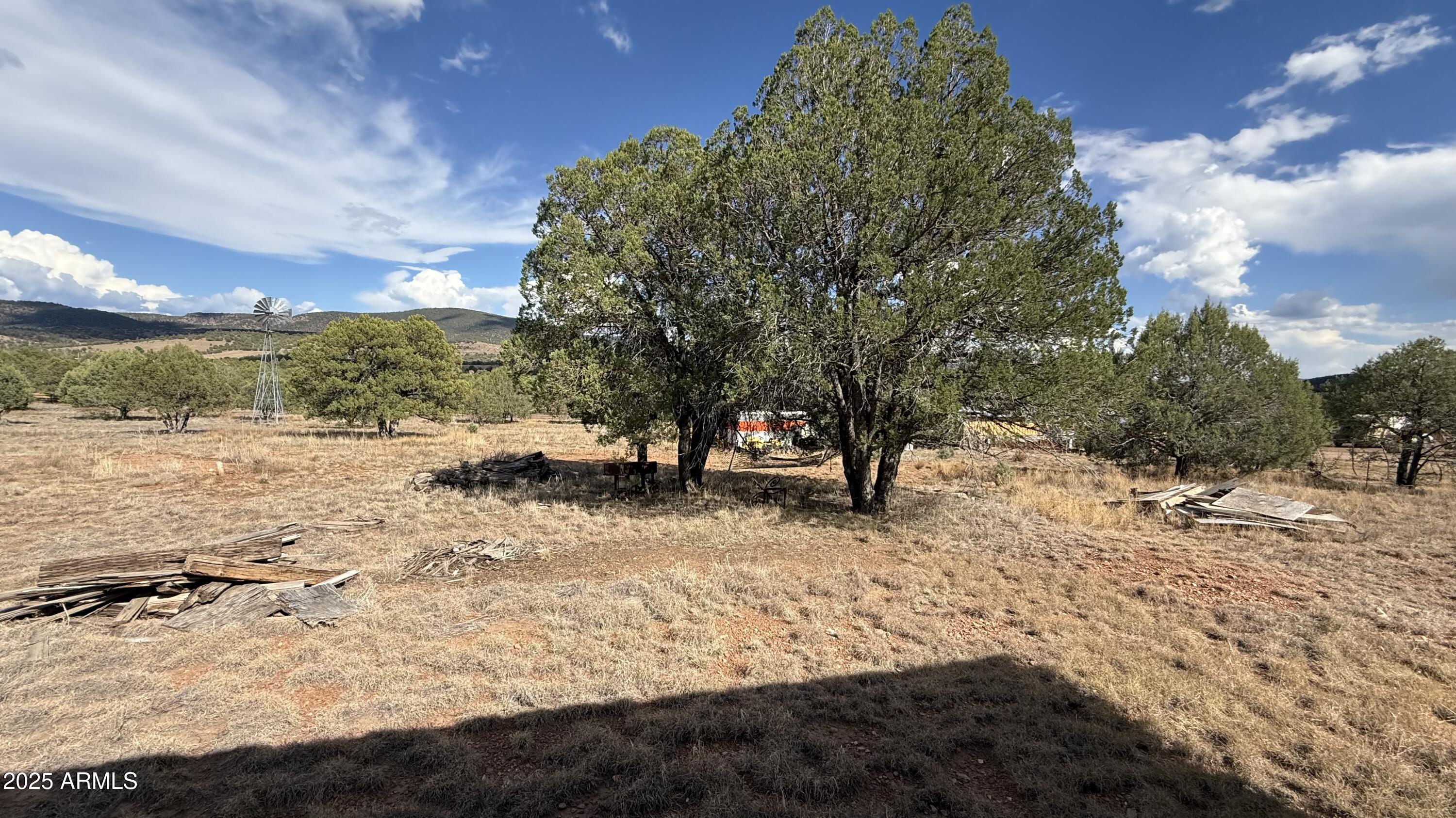 195 S Broken Trail