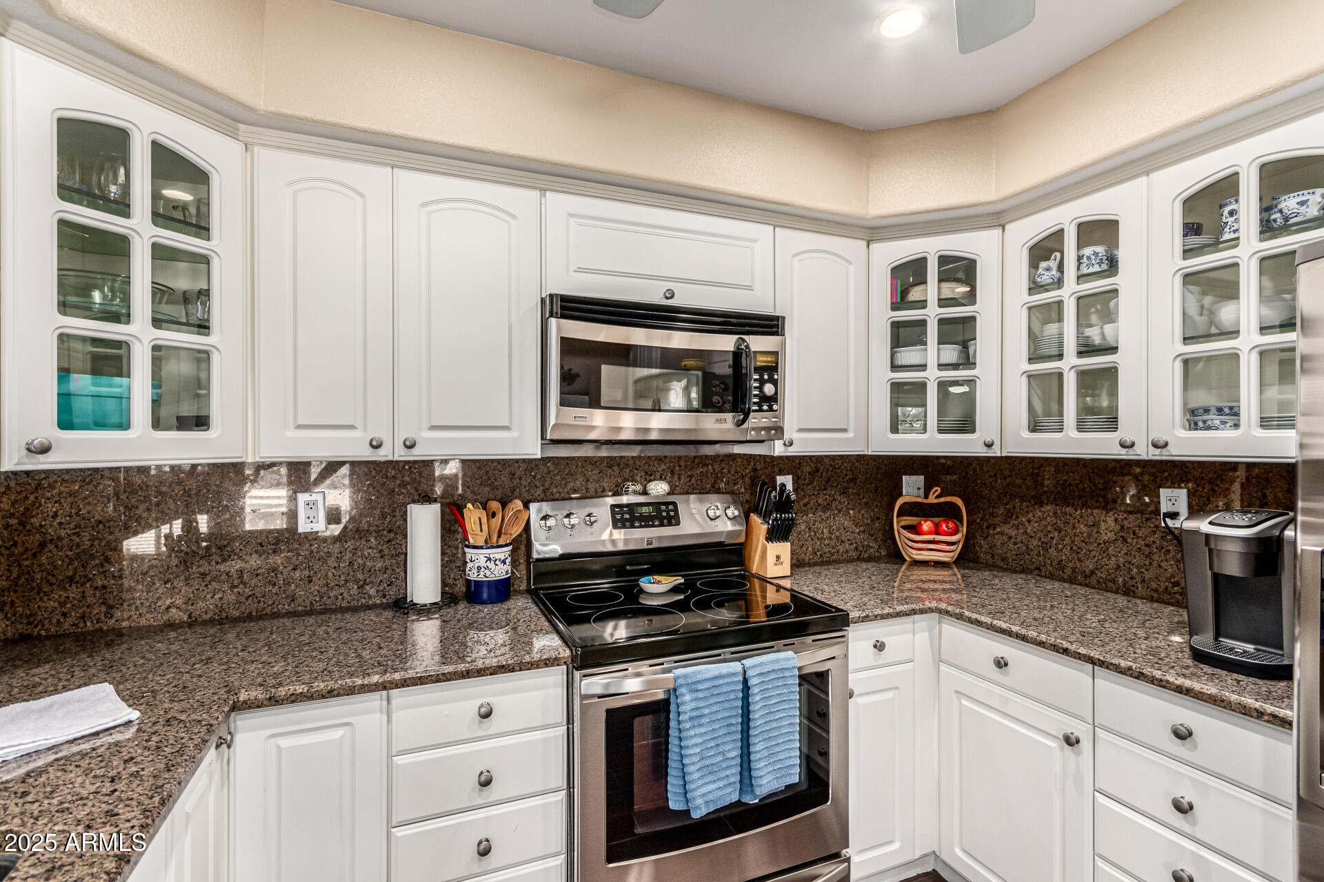 5129 E VOLTAIRE Avenue