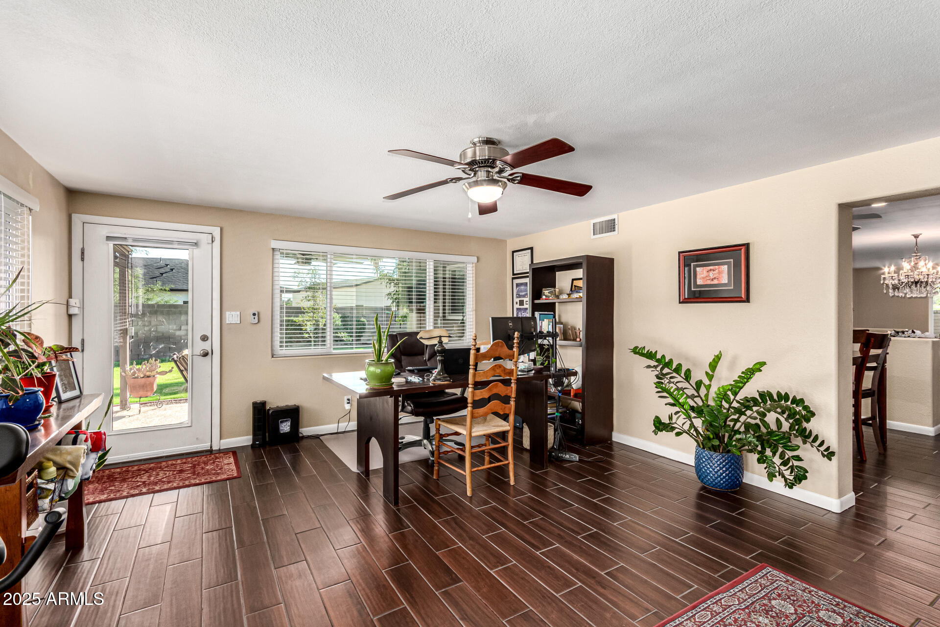 5129 E VOLTAIRE Avenue