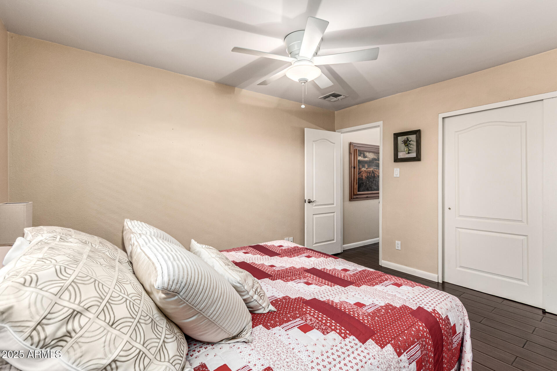 5129 E VOLTAIRE Avenue