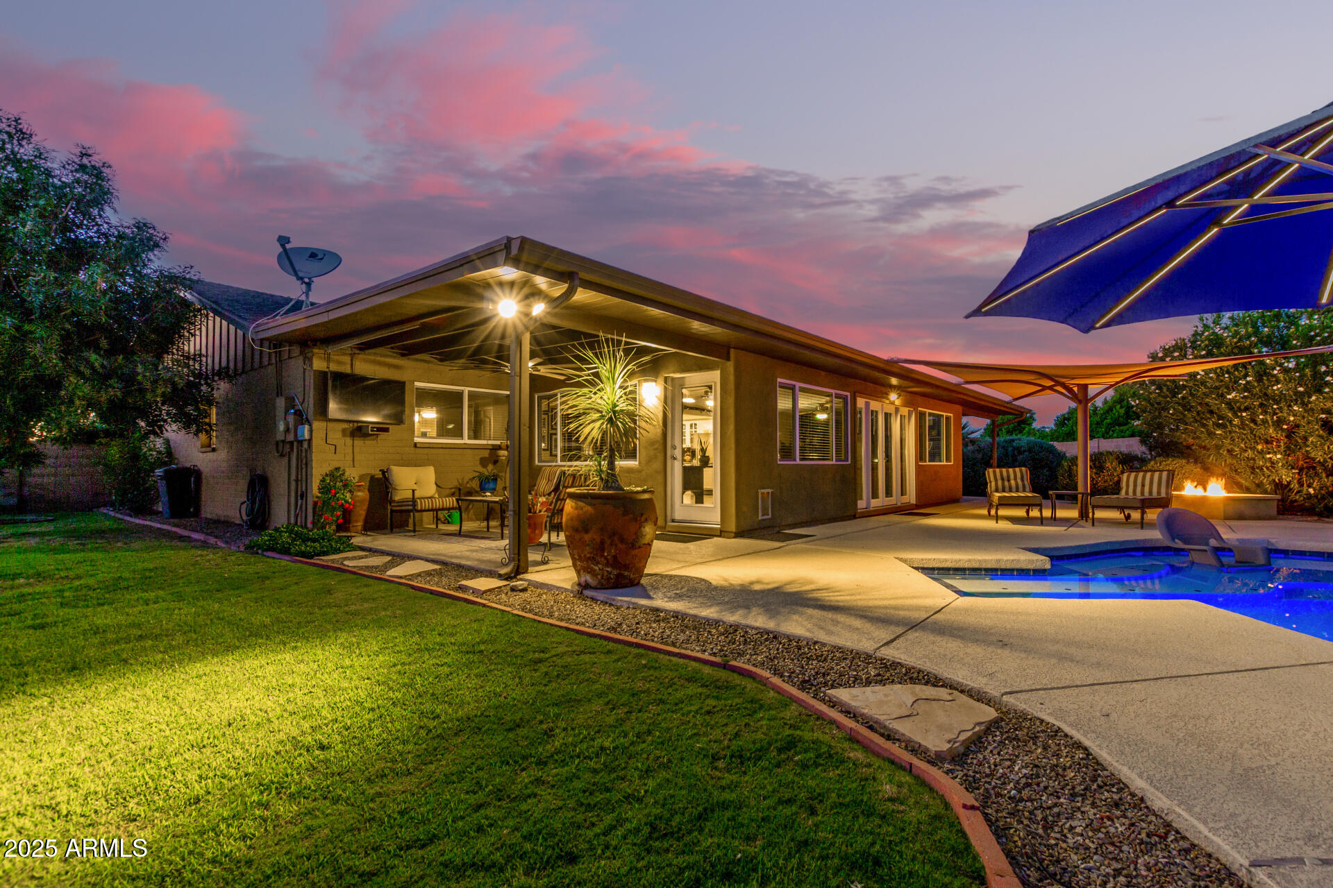 5129 E VOLTAIRE Avenue