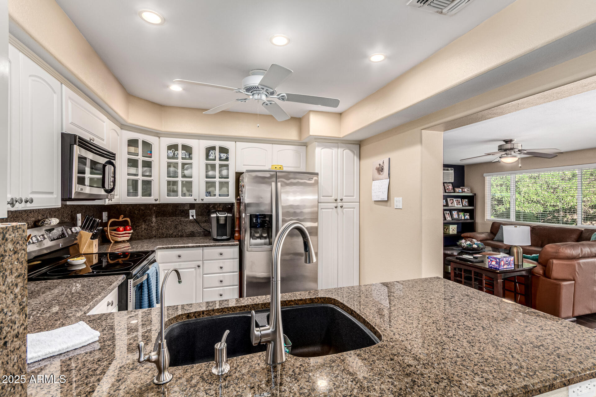 5129 E VOLTAIRE Avenue