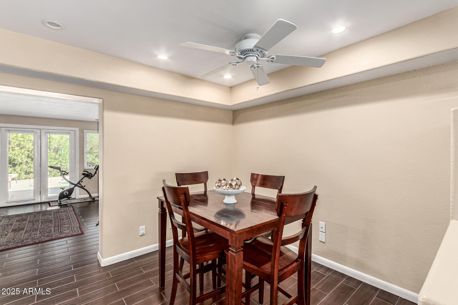 5129 E VOLTAIRE Avenue