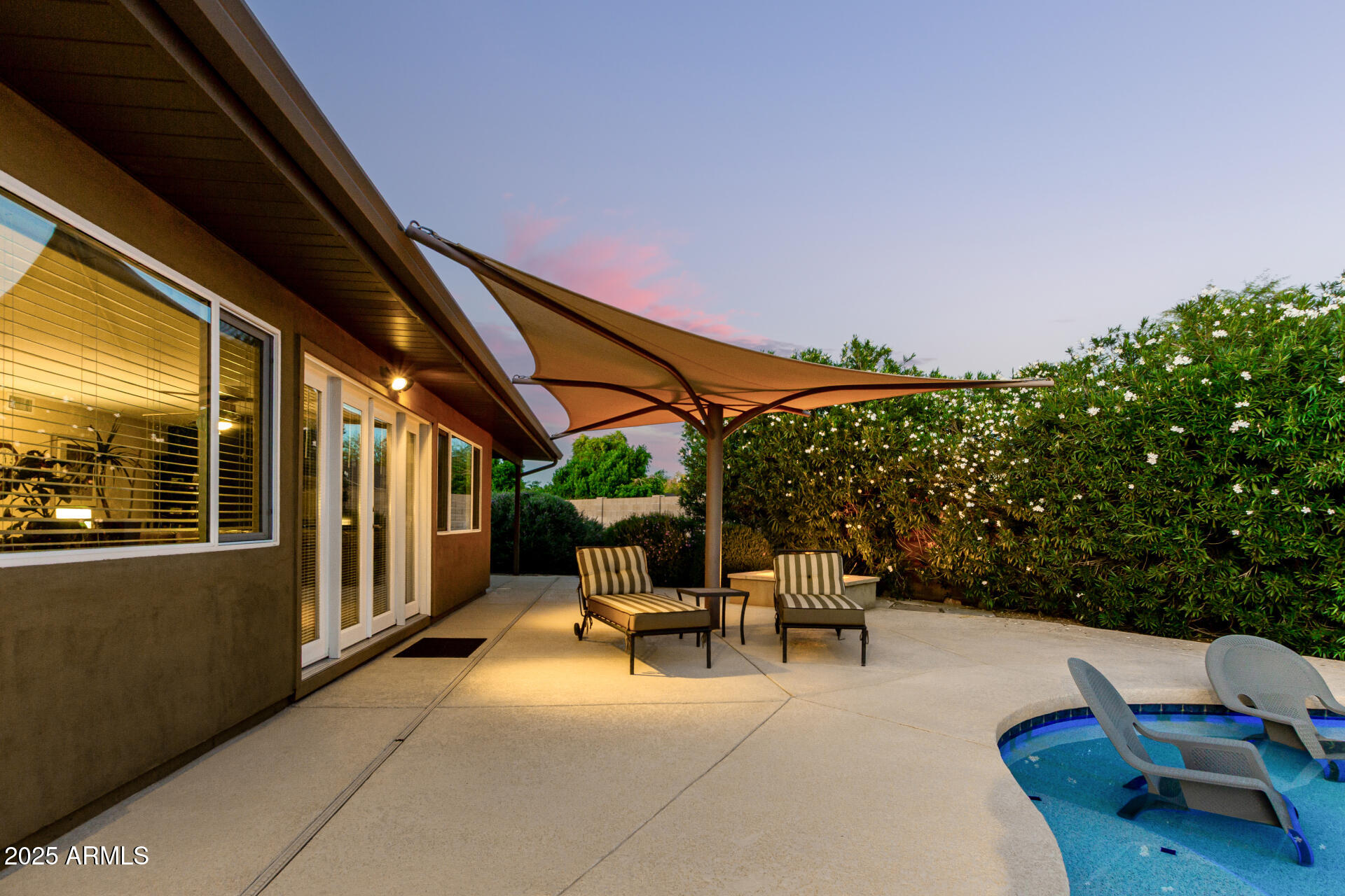 5129 E VOLTAIRE Avenue