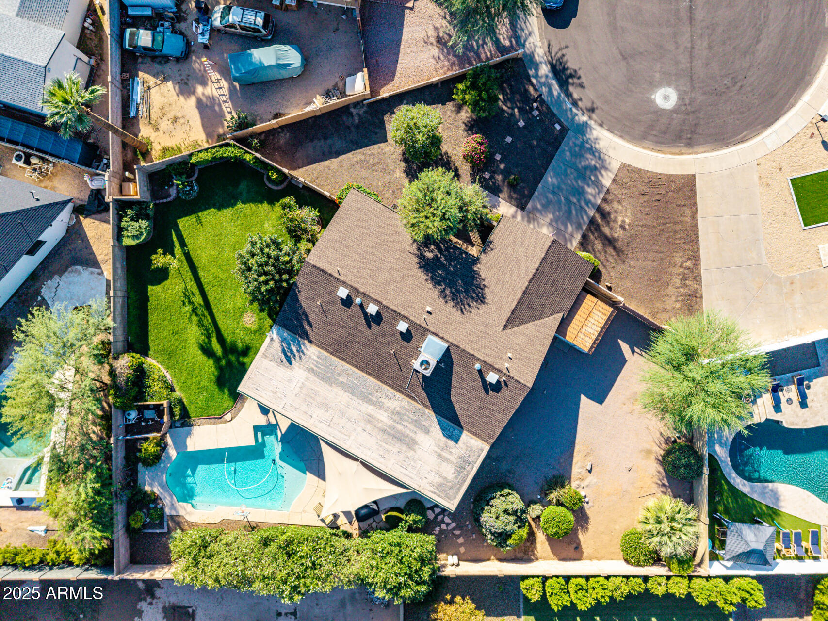 5129 E VOLTAIRE Avenue