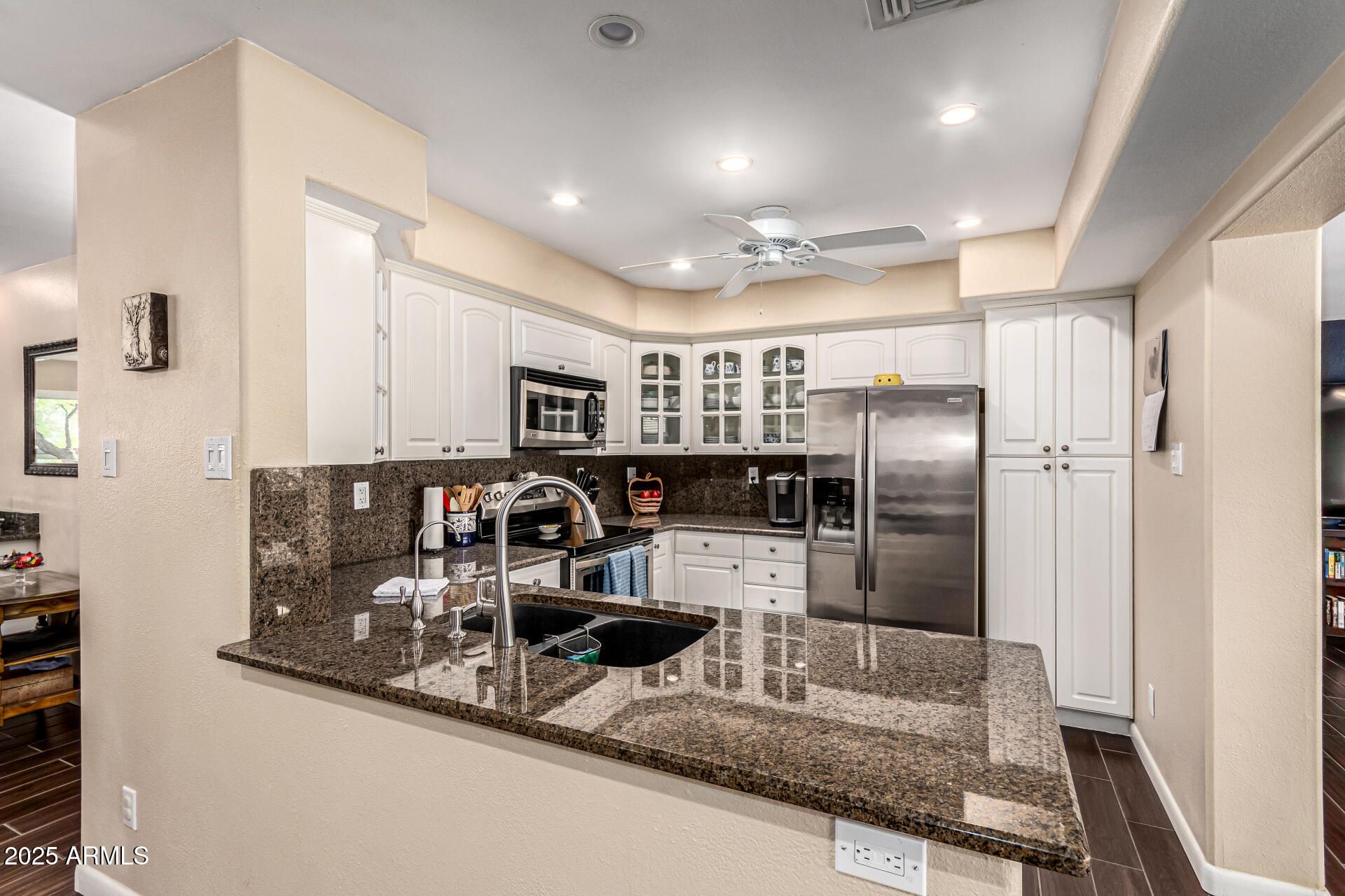 5129 E VOLTAIRE Avenue