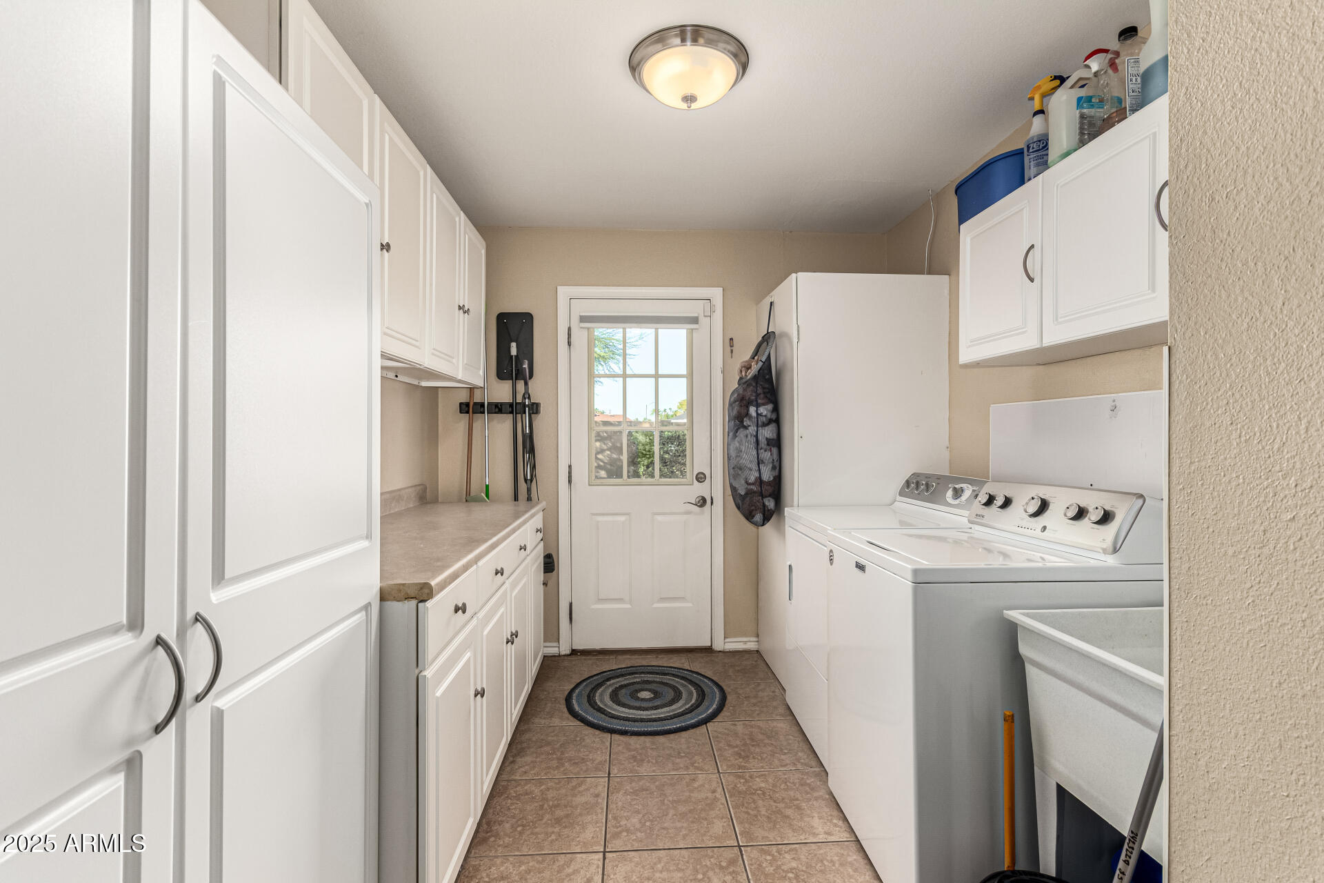 5129 E VOLTAIRE Avenue