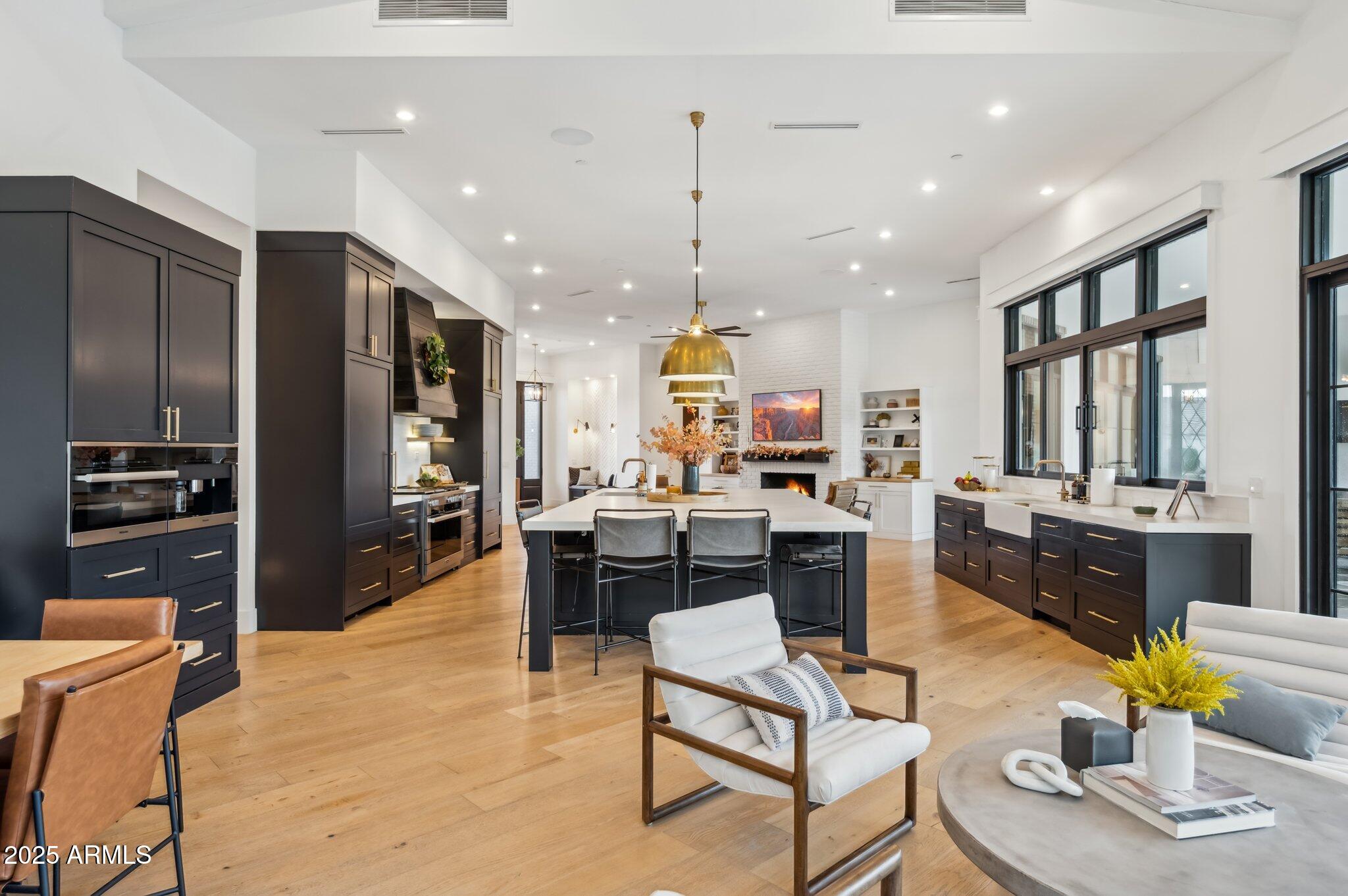 8624 E CAROL Way, Scottsdale