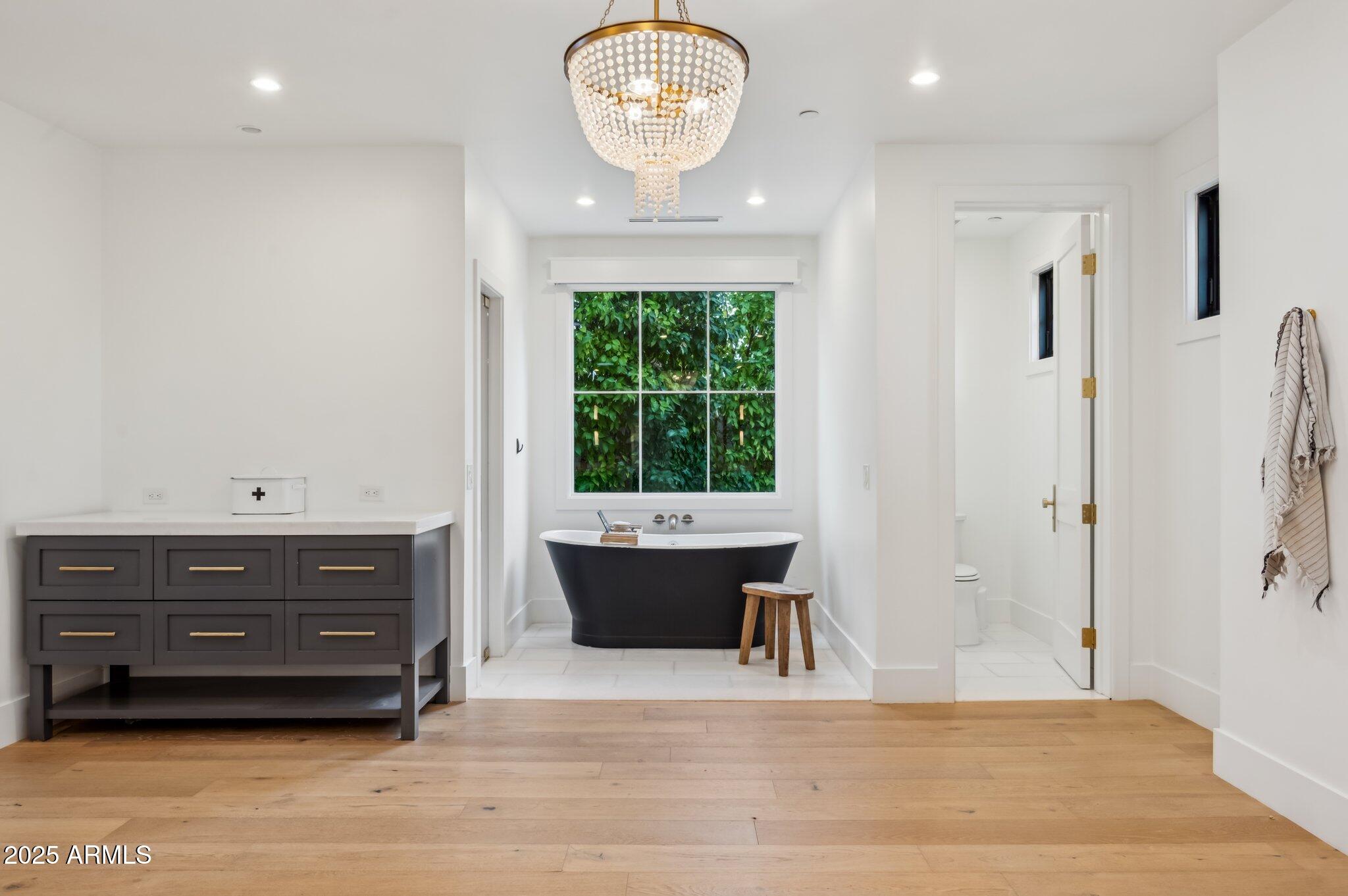 8624 E CAROL Way, Scottsdale