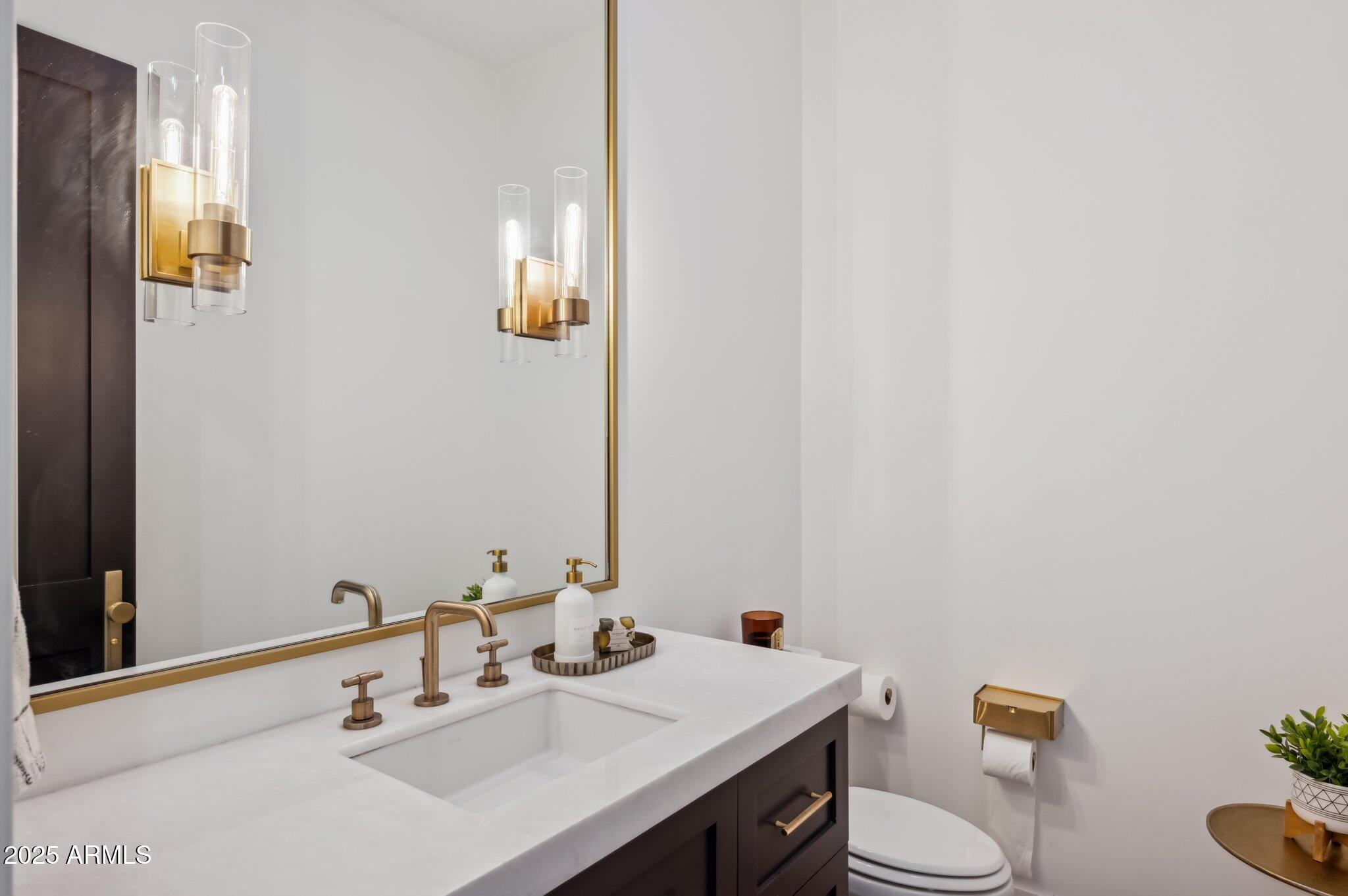 8624 E CAROL Way, Scottsdale