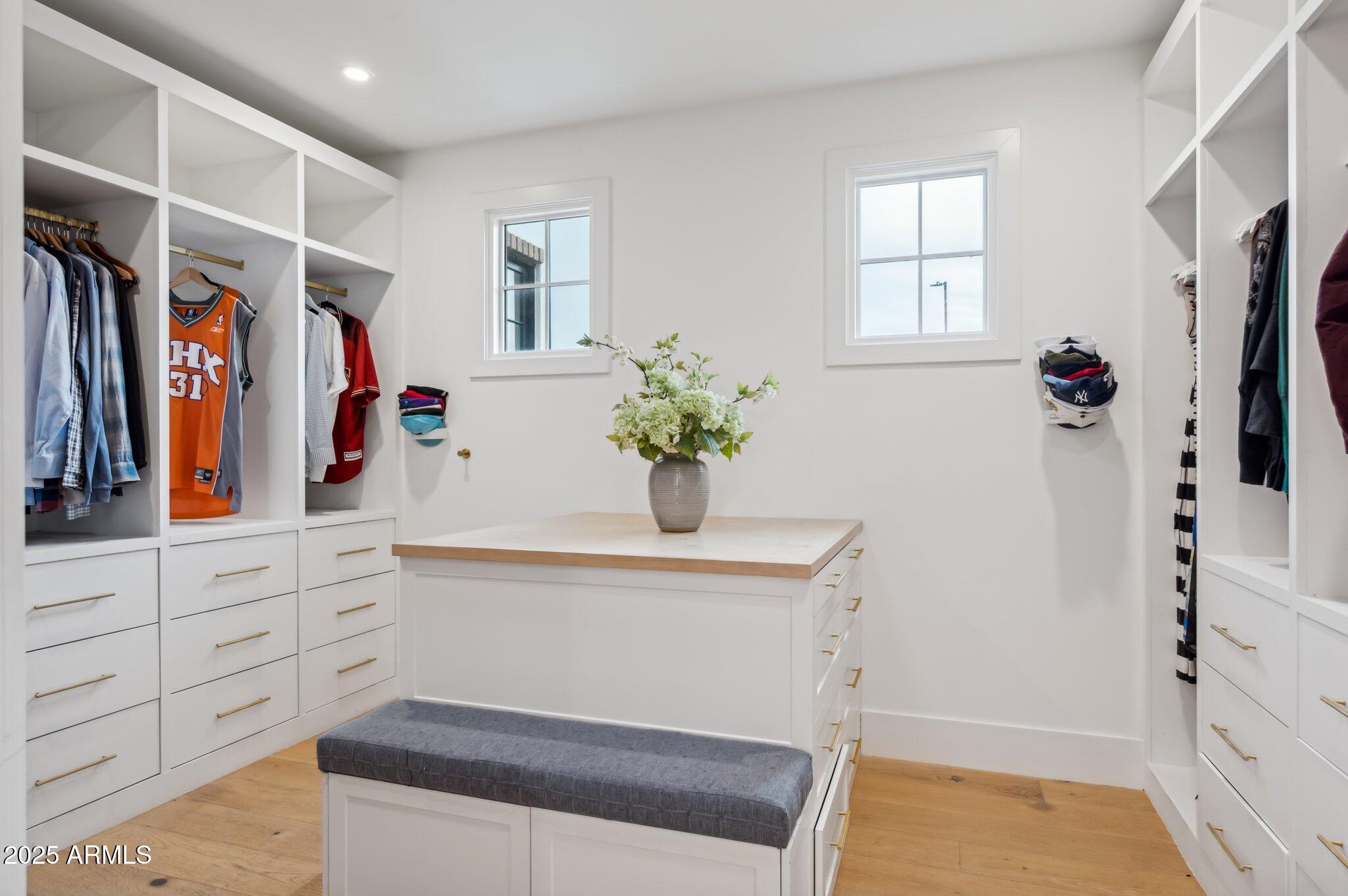 8624 E CAROL Way, Scottsdale