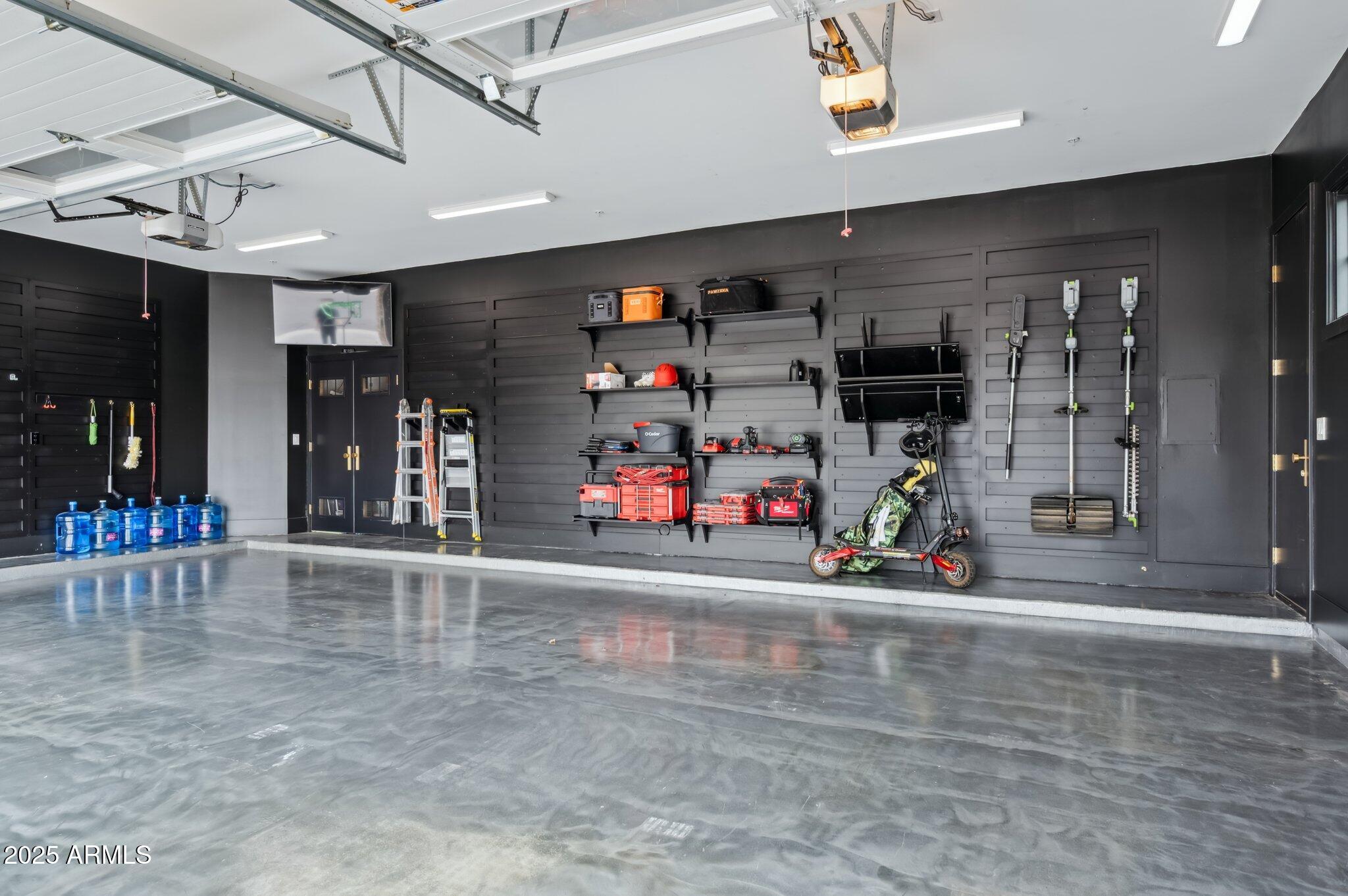 8624 E CAROL Way, Scottsdale