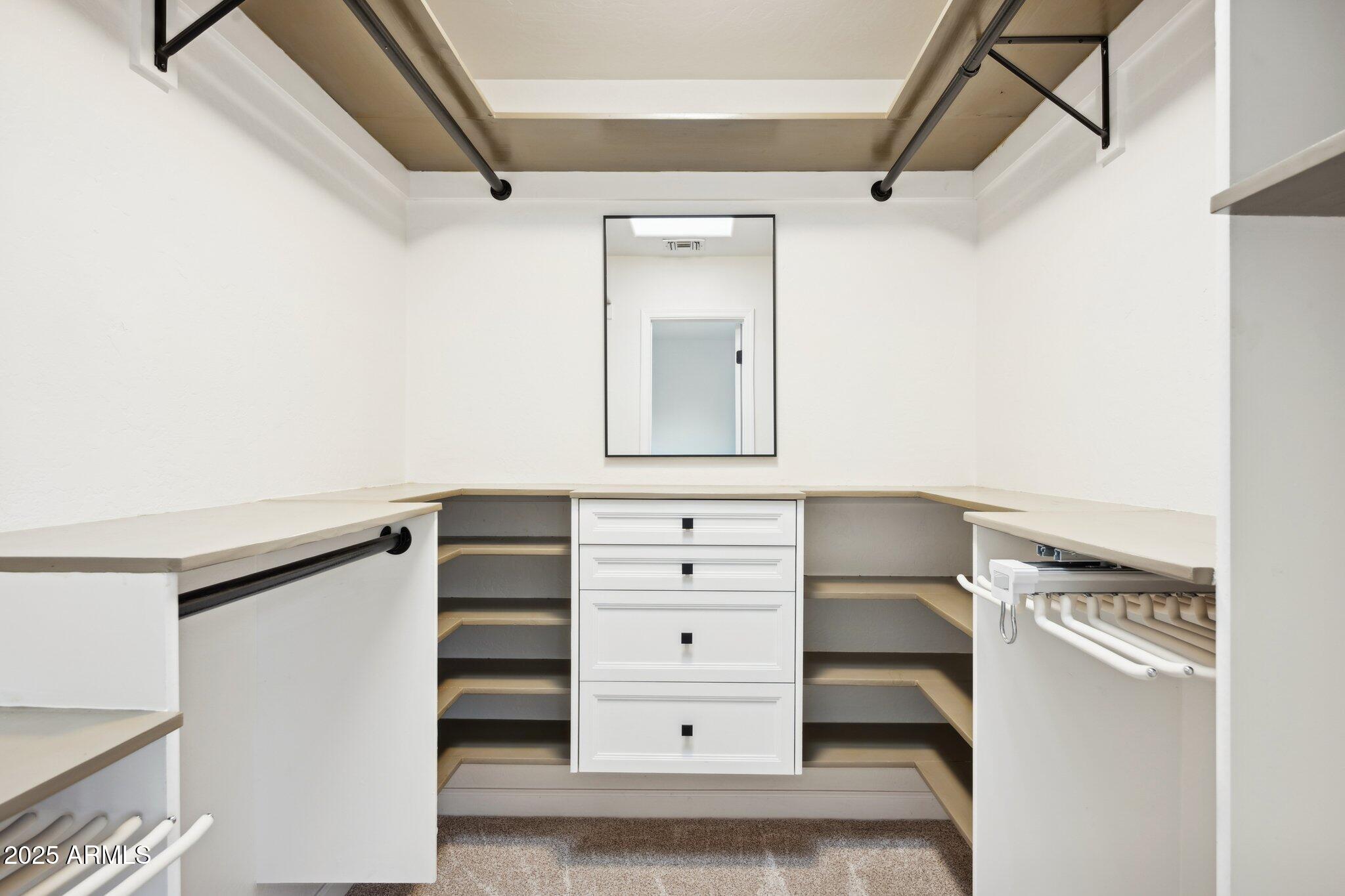 6548 E BARWICK Drive