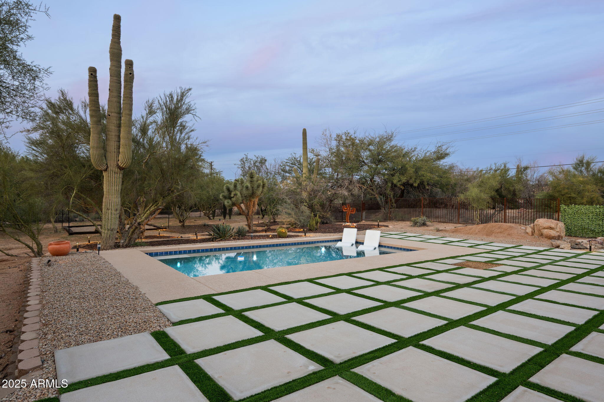 6548 E BARWICK Drive