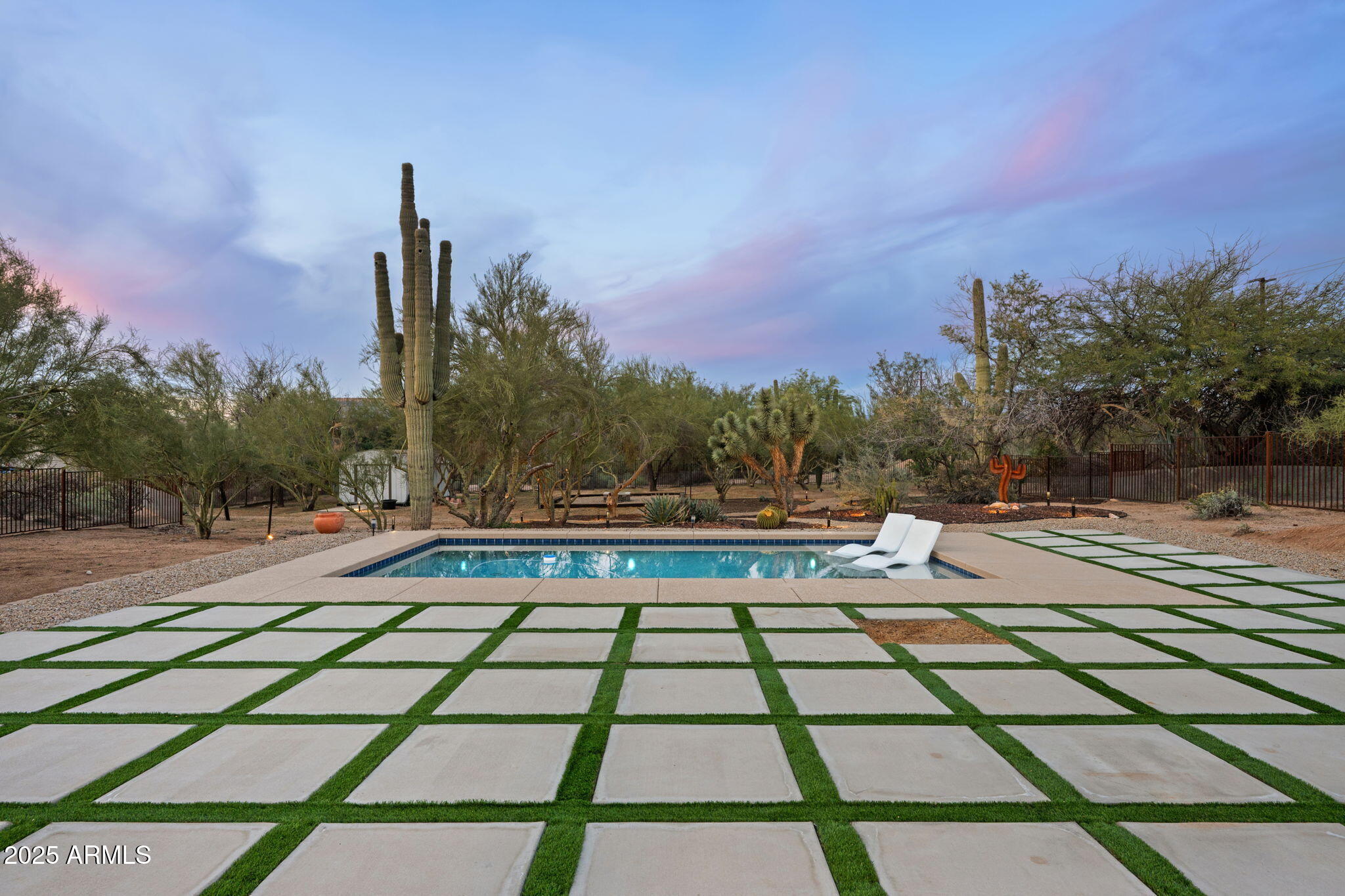 6548 E BARWICK Drive