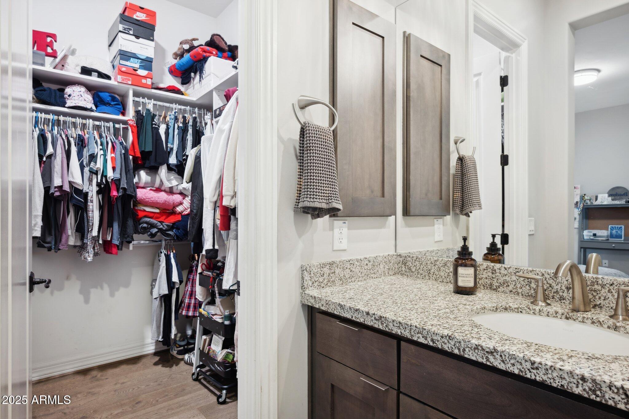 5237 E MONTGOMERY Road