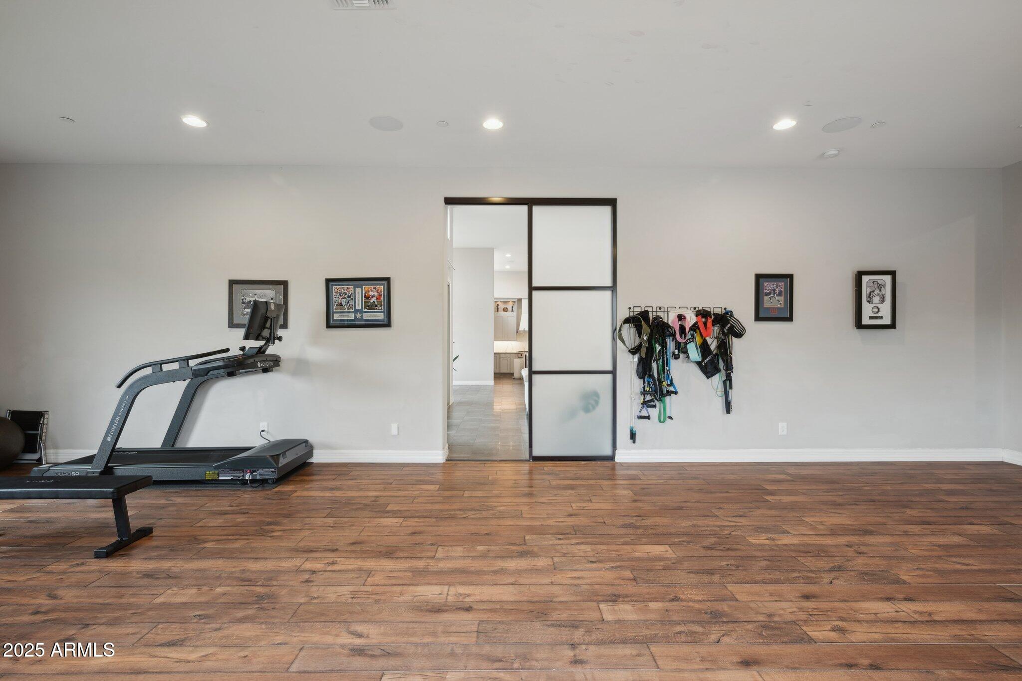 5237 E MONTGOMERY Road