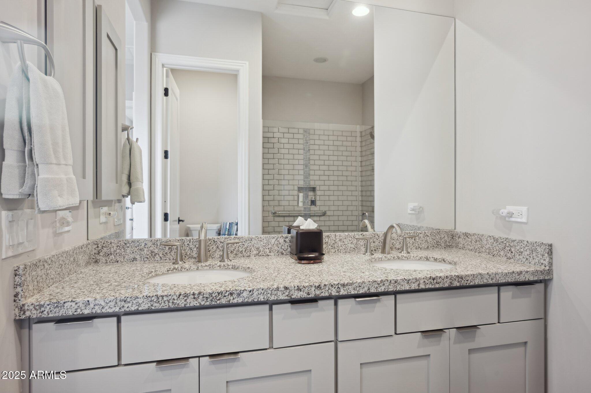 5237 E MONTGOMERY Road