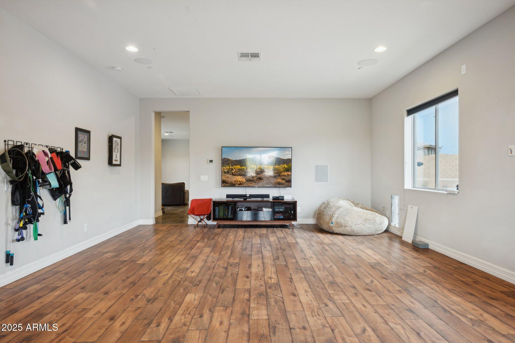 5237 E MONTGOMERY Road