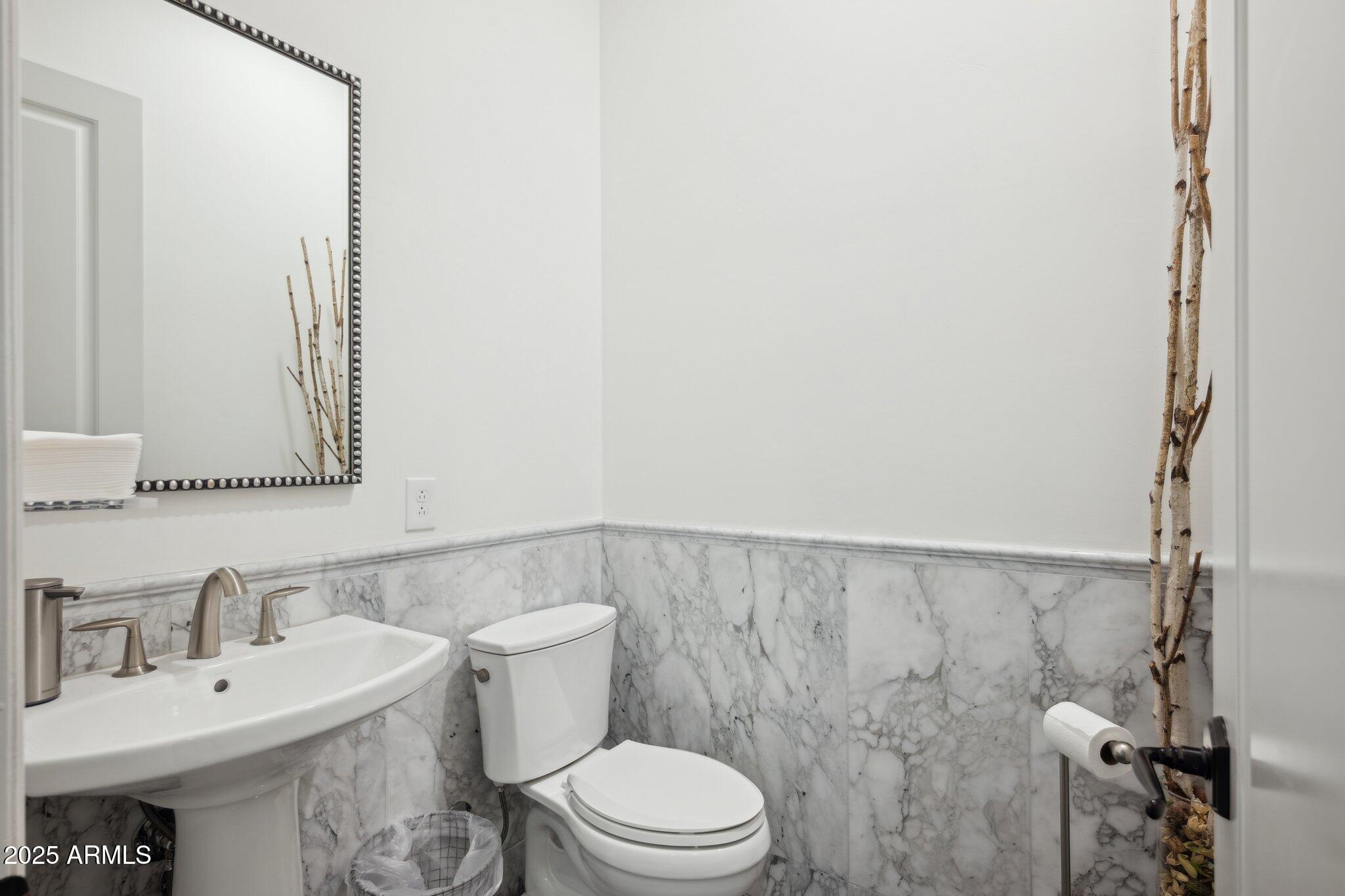 5237 E MONTGOMERY Road