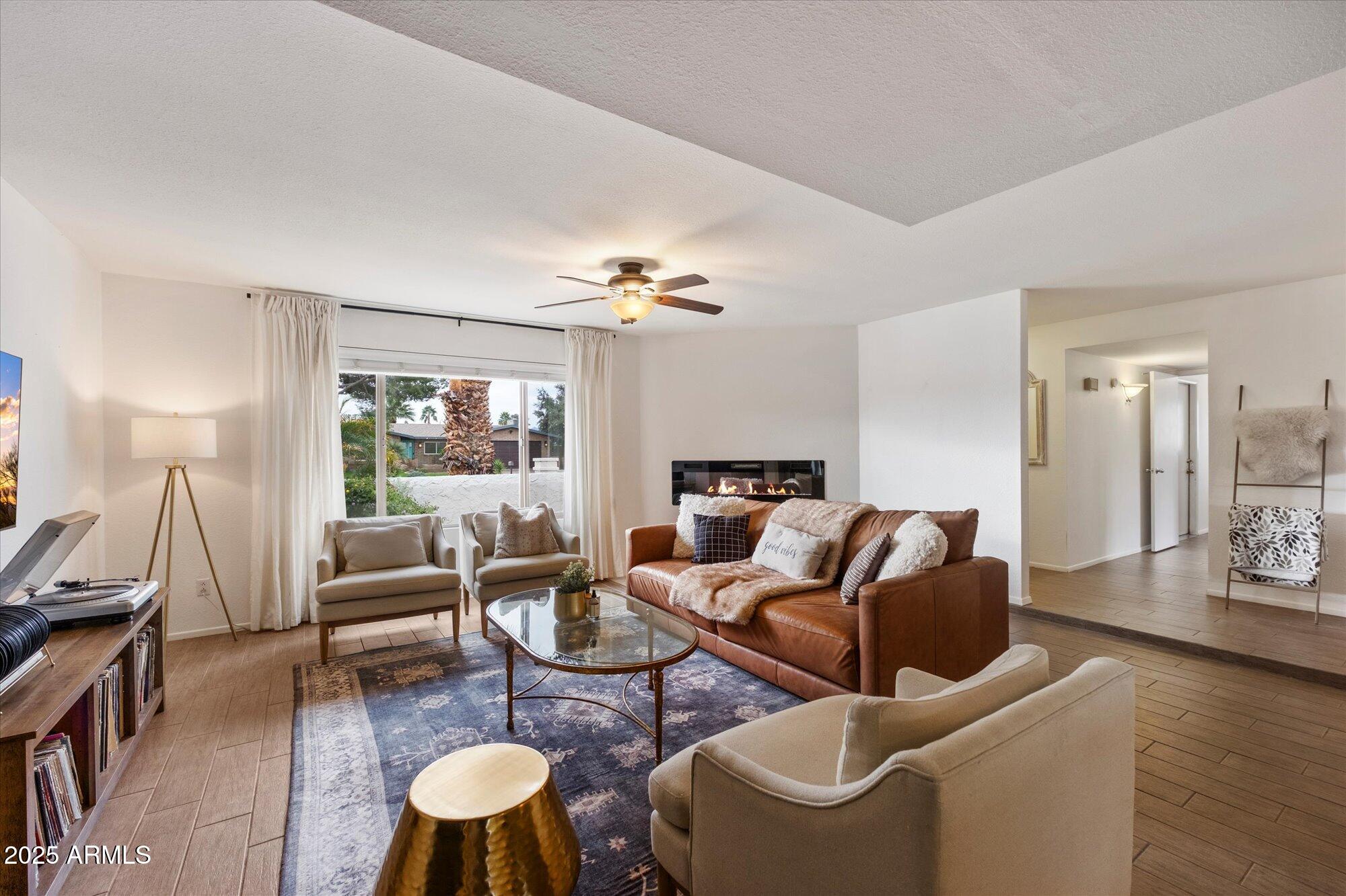 5330 E WINCHCOMB Drive